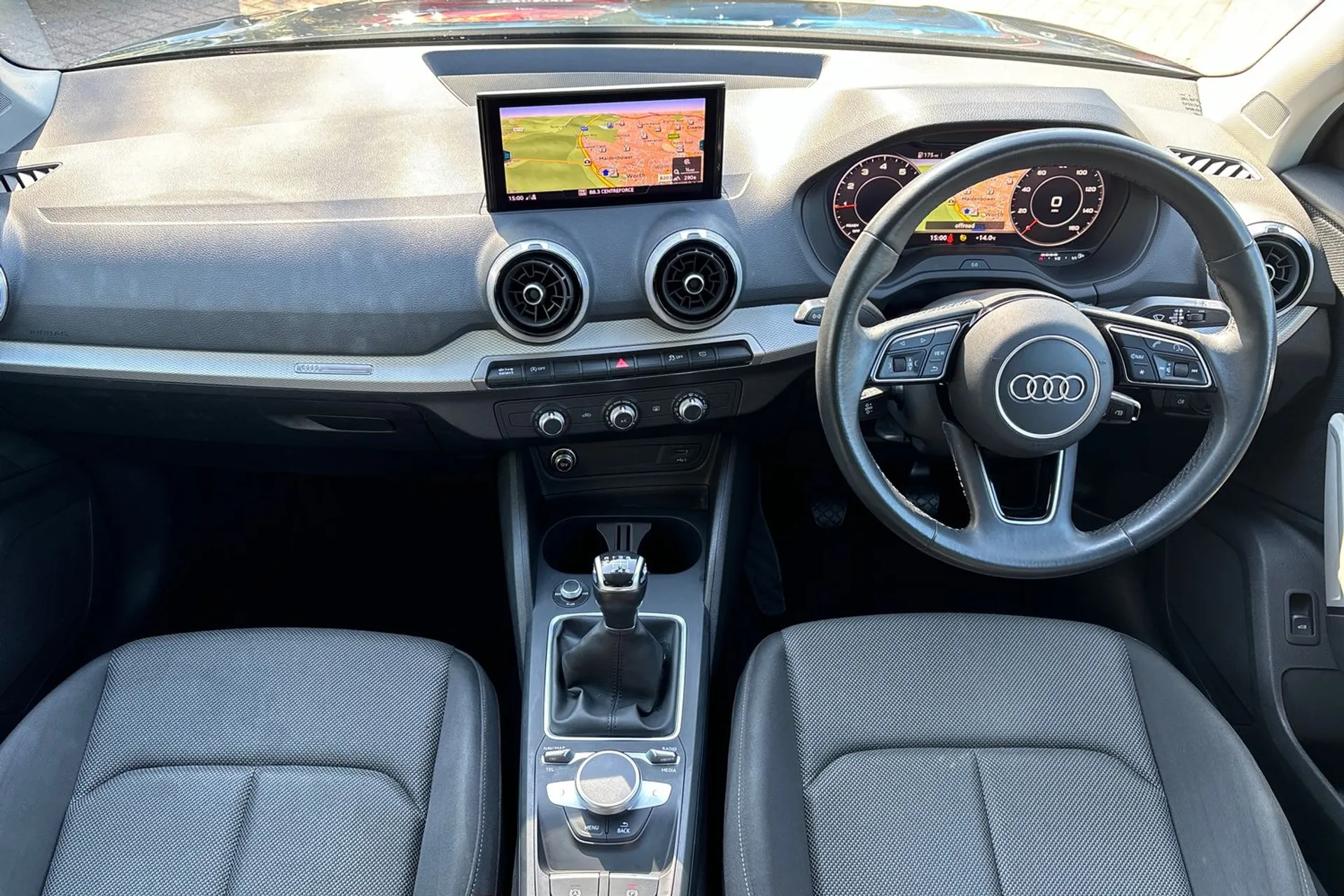 Audi Q2 thumbnail image number 31