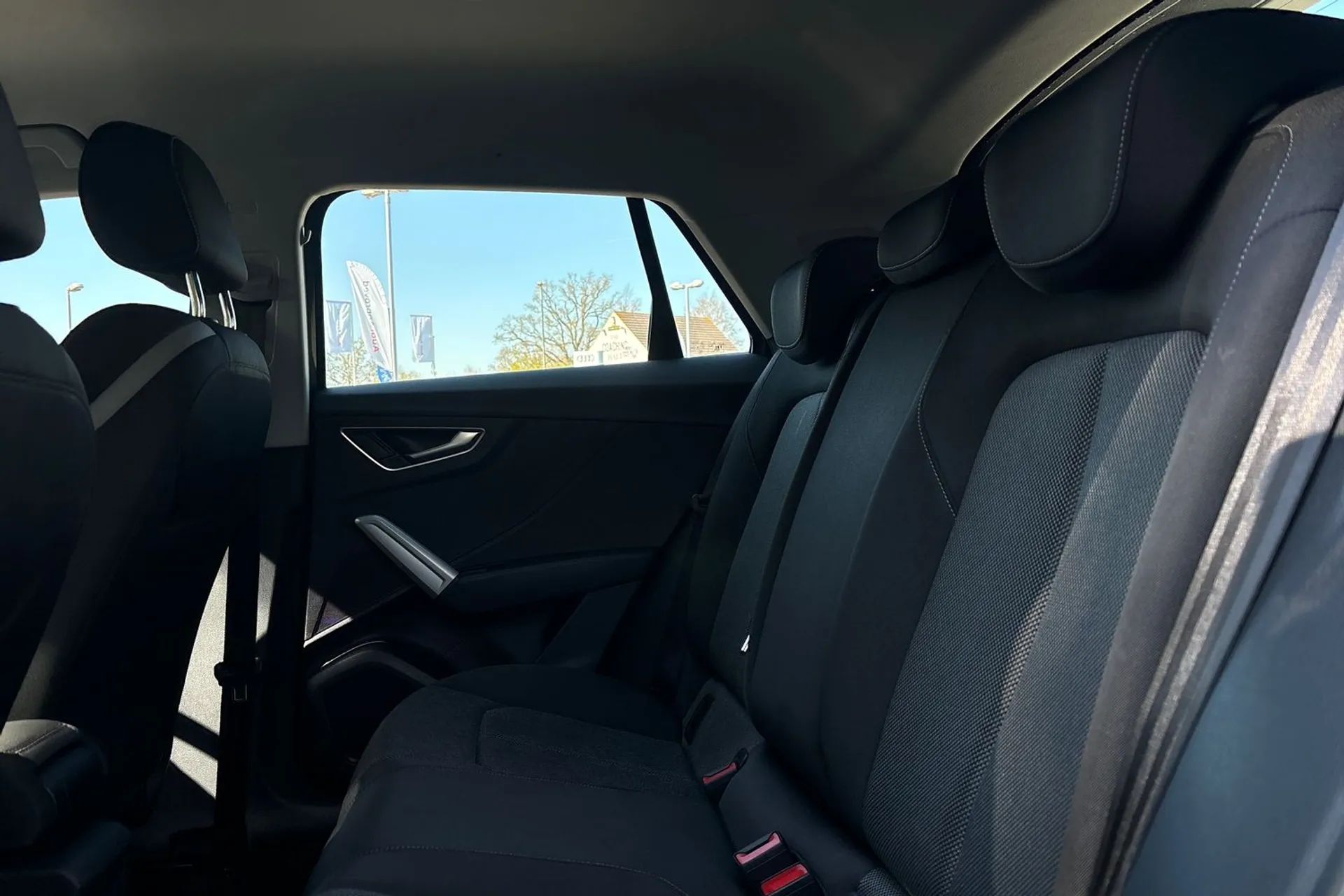 Audi Q2 thumbnail image number 29