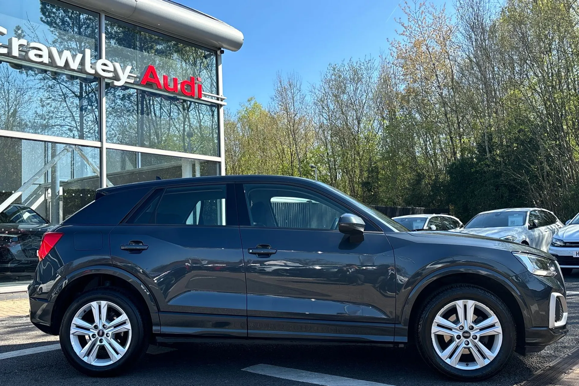 Audi Q2 thumbnail image number 2