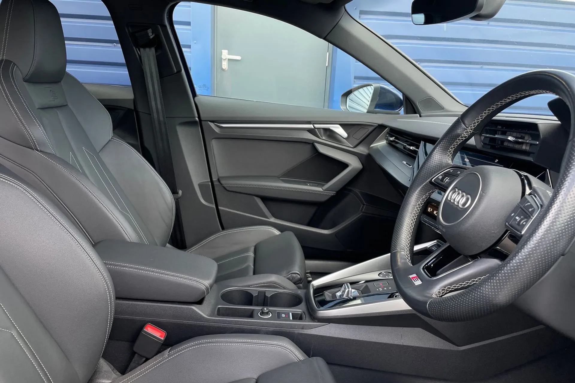 Audi A3 thumbnail image number 28