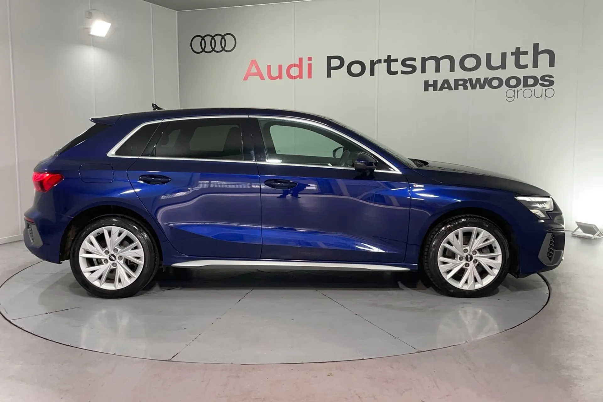 Audi A3 thumbnail image number 2