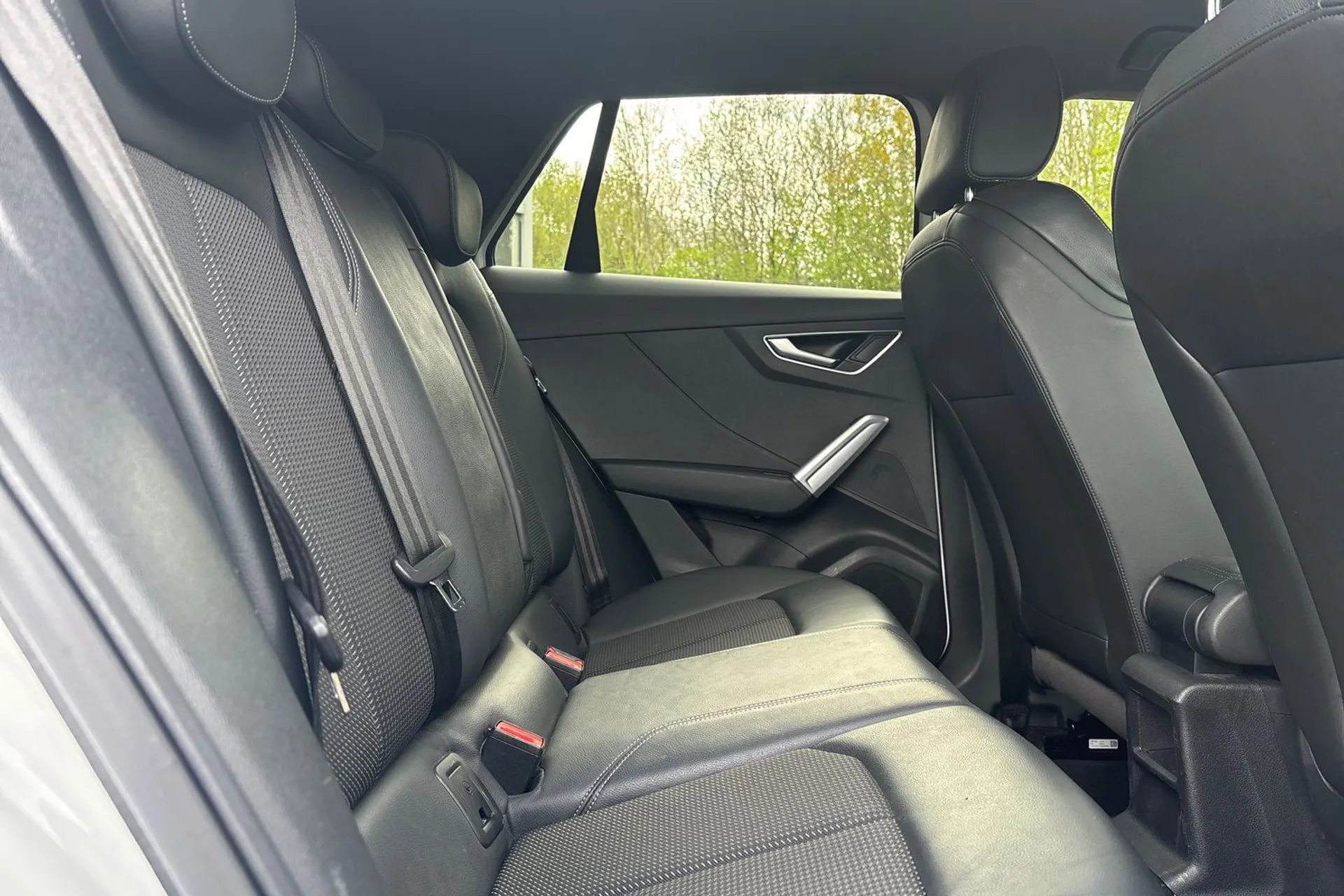 Audi Q2 thumbnail image number 21