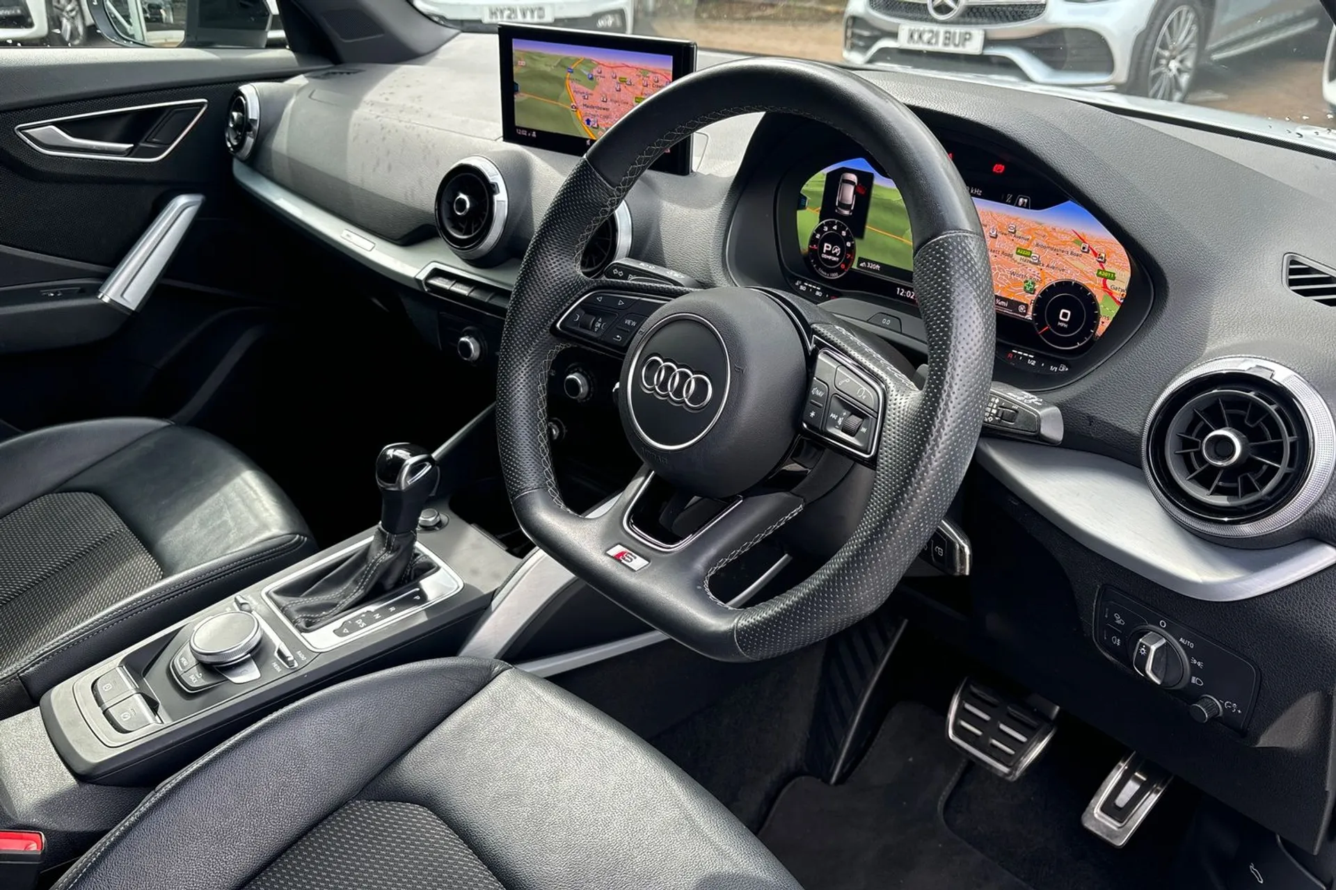 Audi Q2 thumbnail image number 25