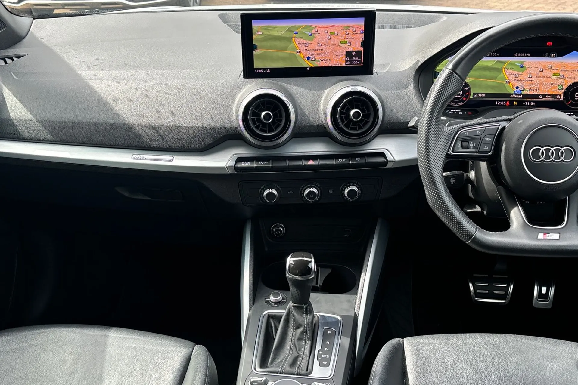 Audi Q2 thumbnail image number 35