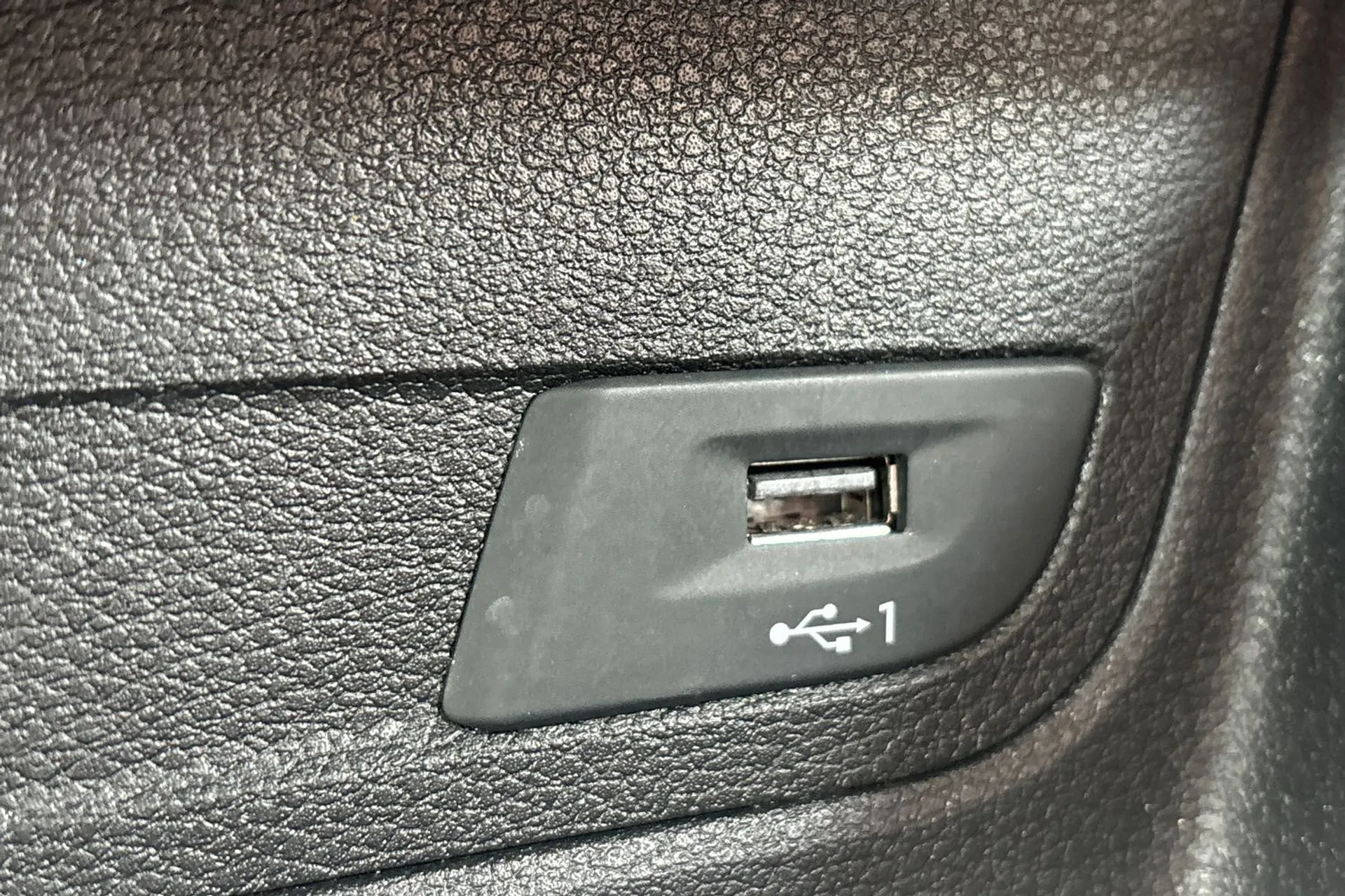 Audi Q2 thumbnail image number 44