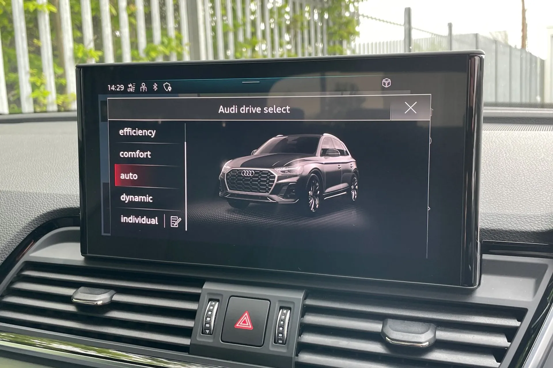 Audi Q5 thumbnail image number 26