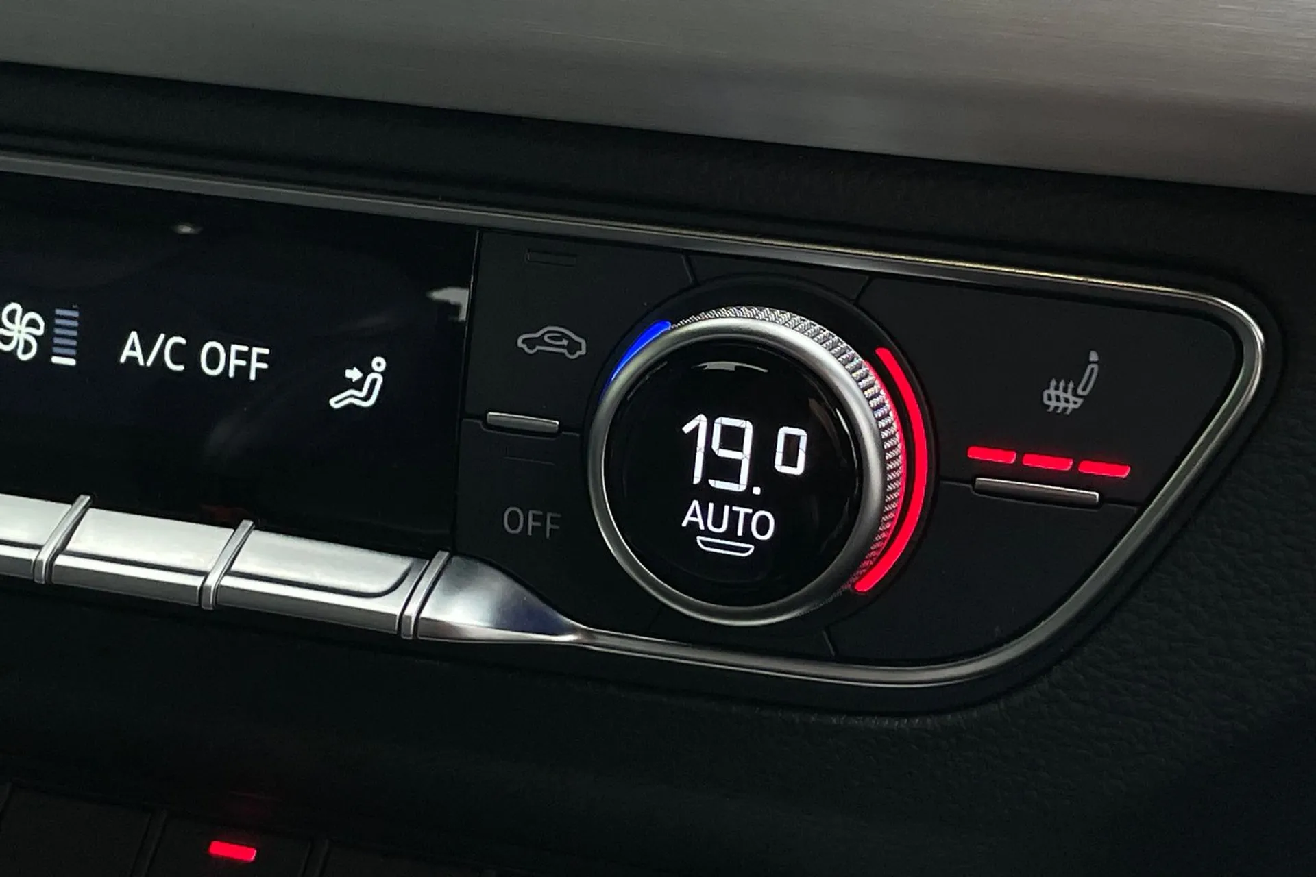 Audi Q5 thumbnail image number 24