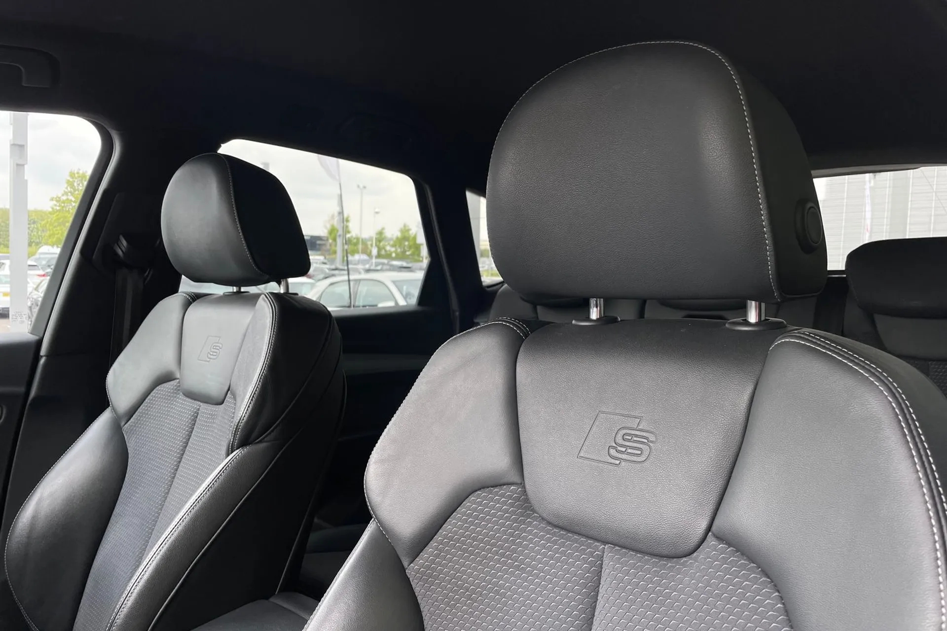 Audi Q5 thumbnail image number 34