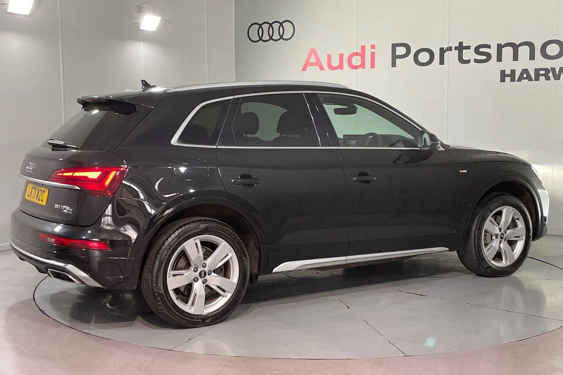 Audi Q5 thumbnail image number 10