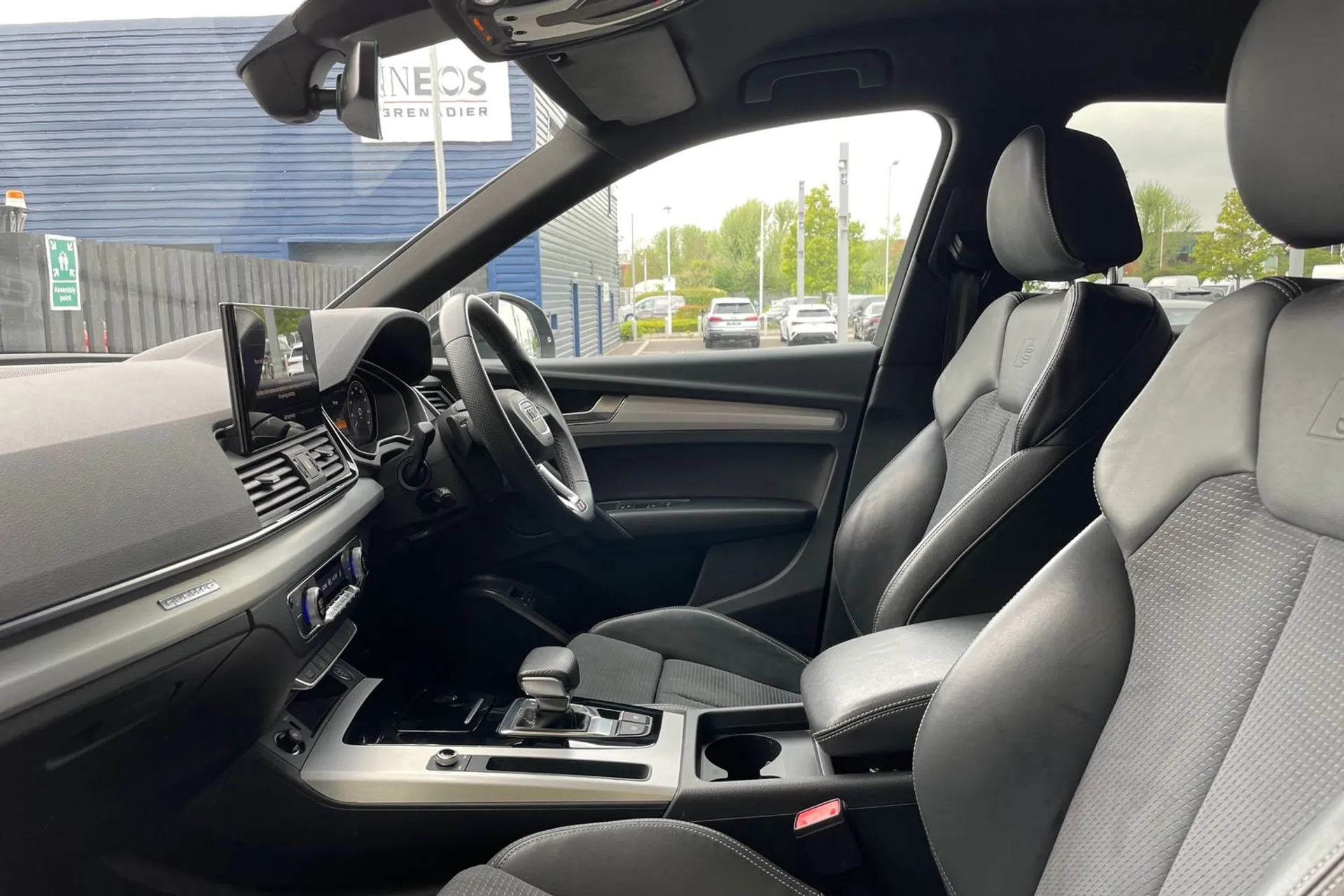 Audi Q5 thumbnail image number 32