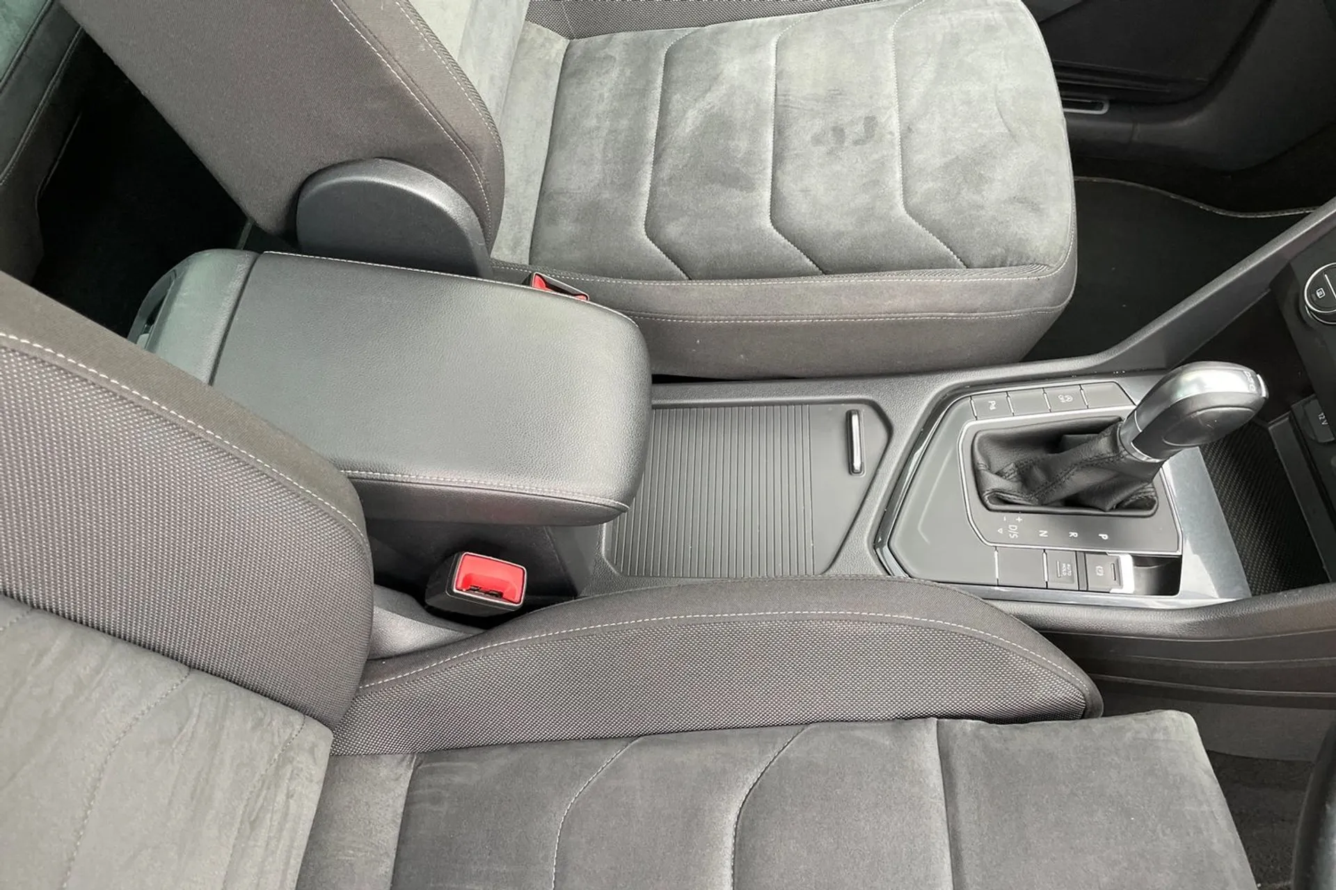 VOLKSWAGEN TIGUAN thumbnail image number 41