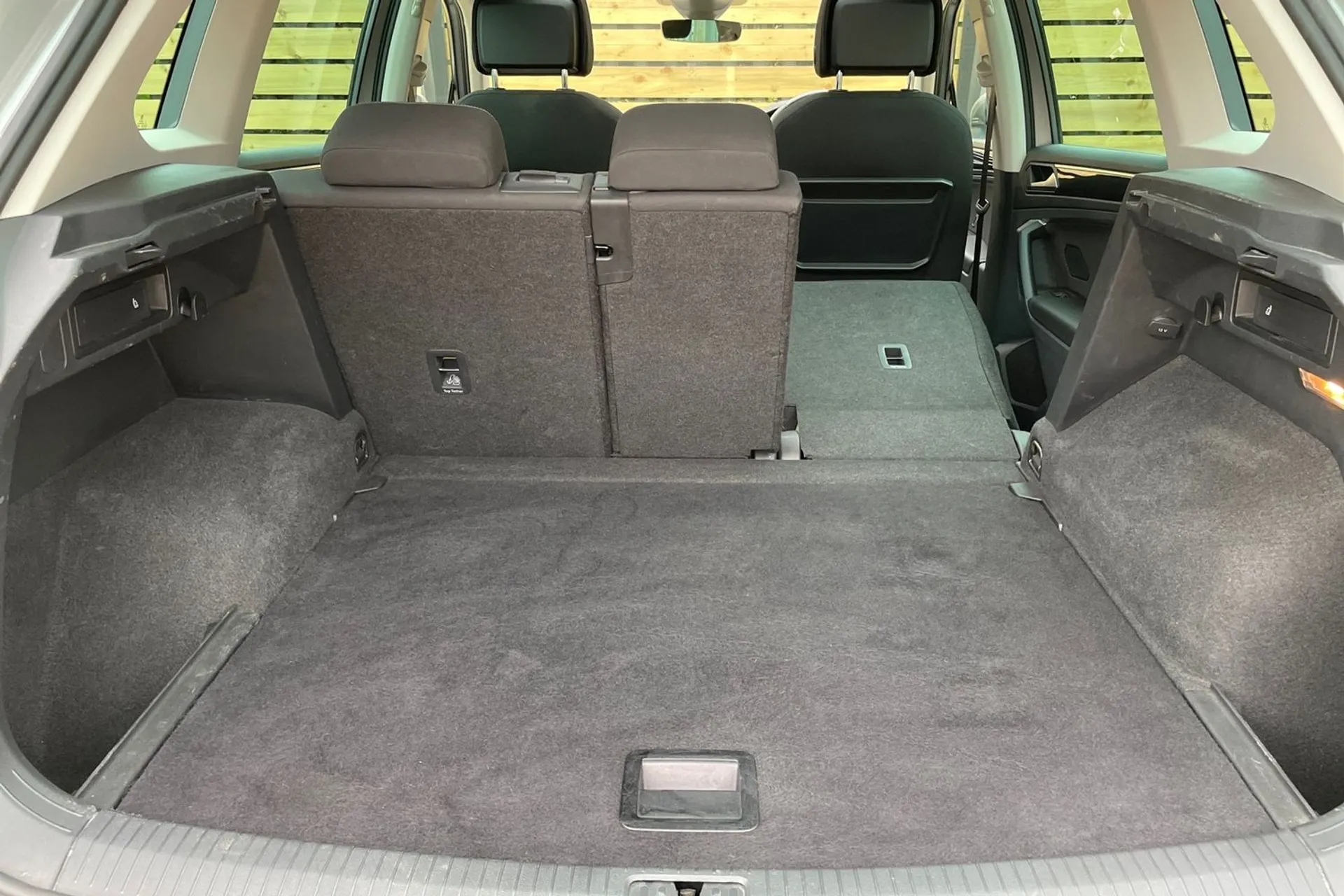 VOLKSWAGEN TIGUAN thumbnail image number 22