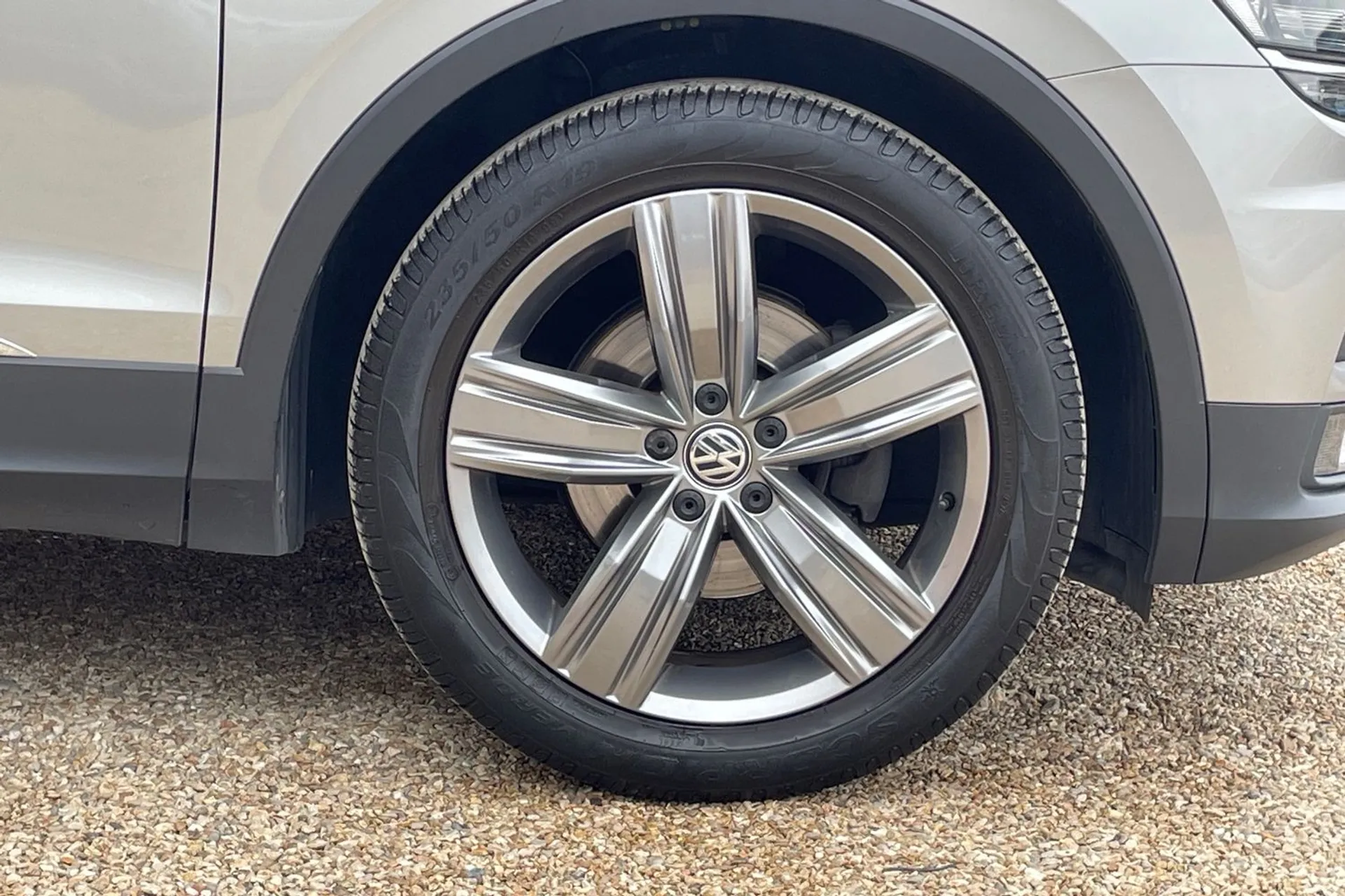 VOLKSWAGEN TIGUAN thumbnail image number 14