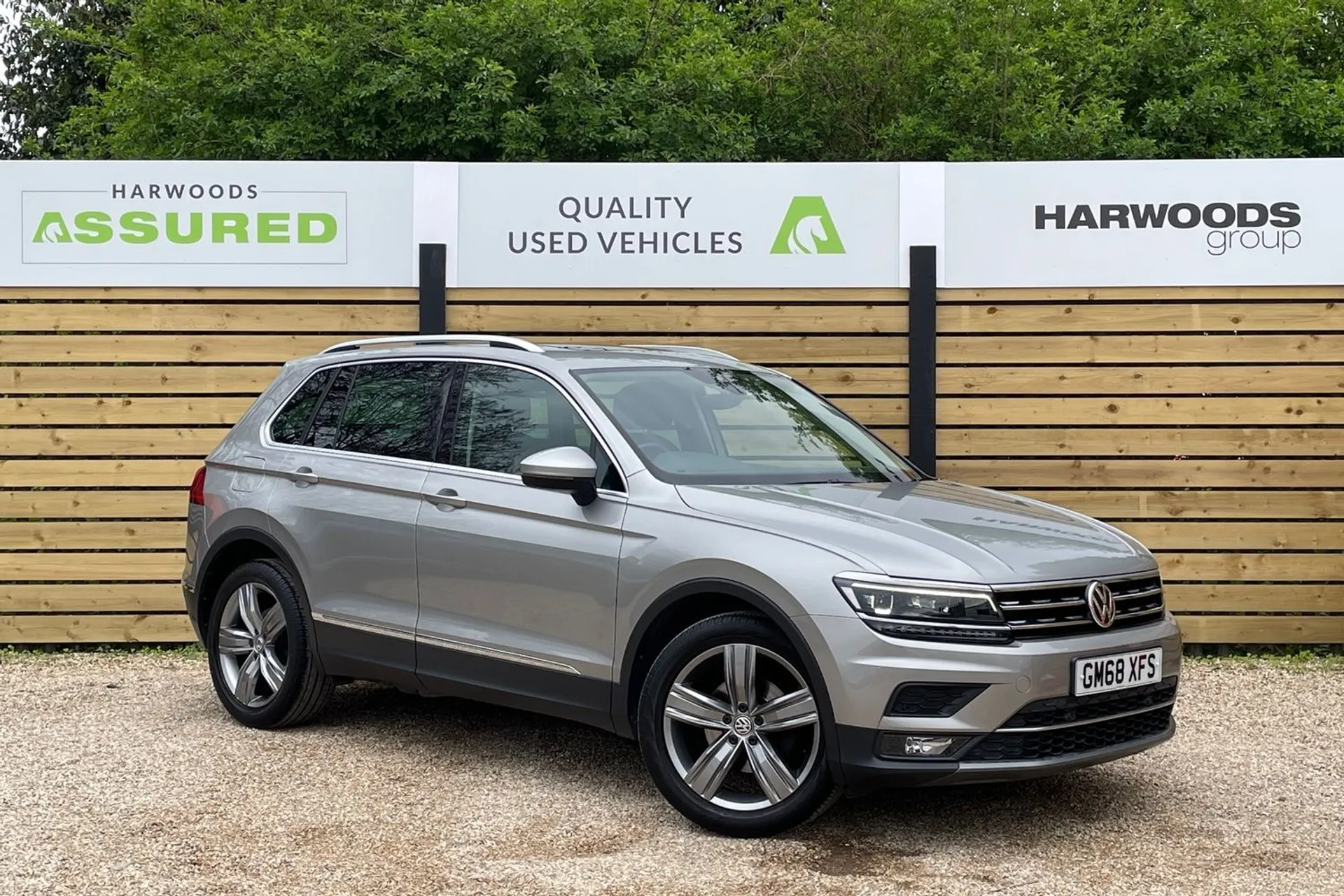 VOLKSWAGEN TIGUAN focused image