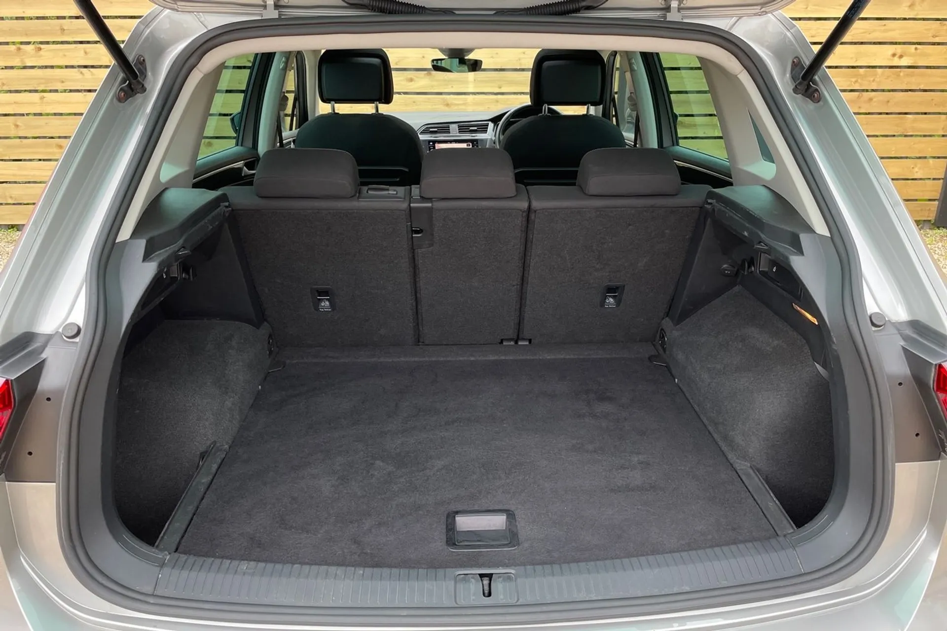 VOLKSWAGEN TIGUAN thumbnail image number 20