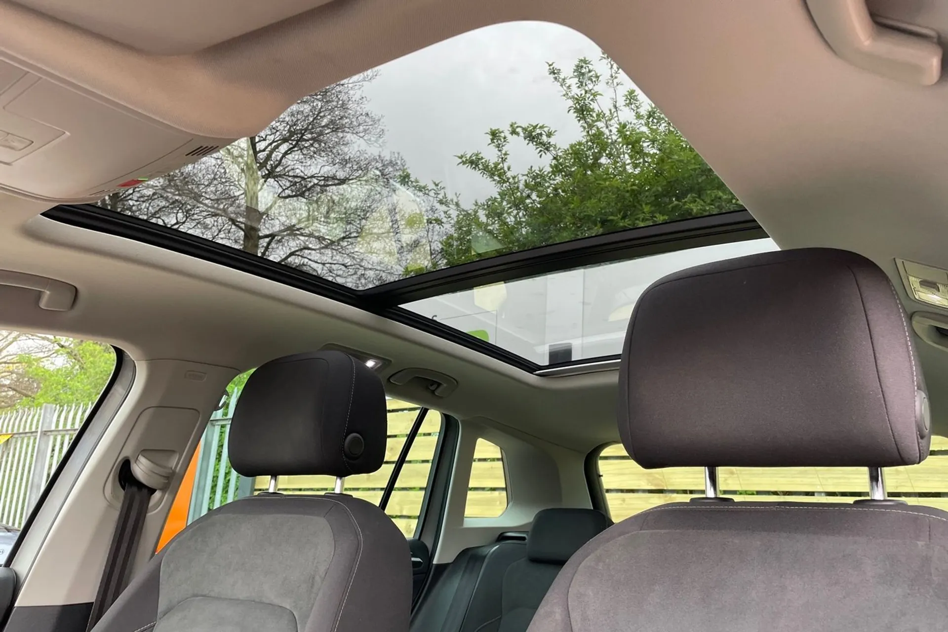 VOLKSWAGEN TIGUAN thumbnail image number 30