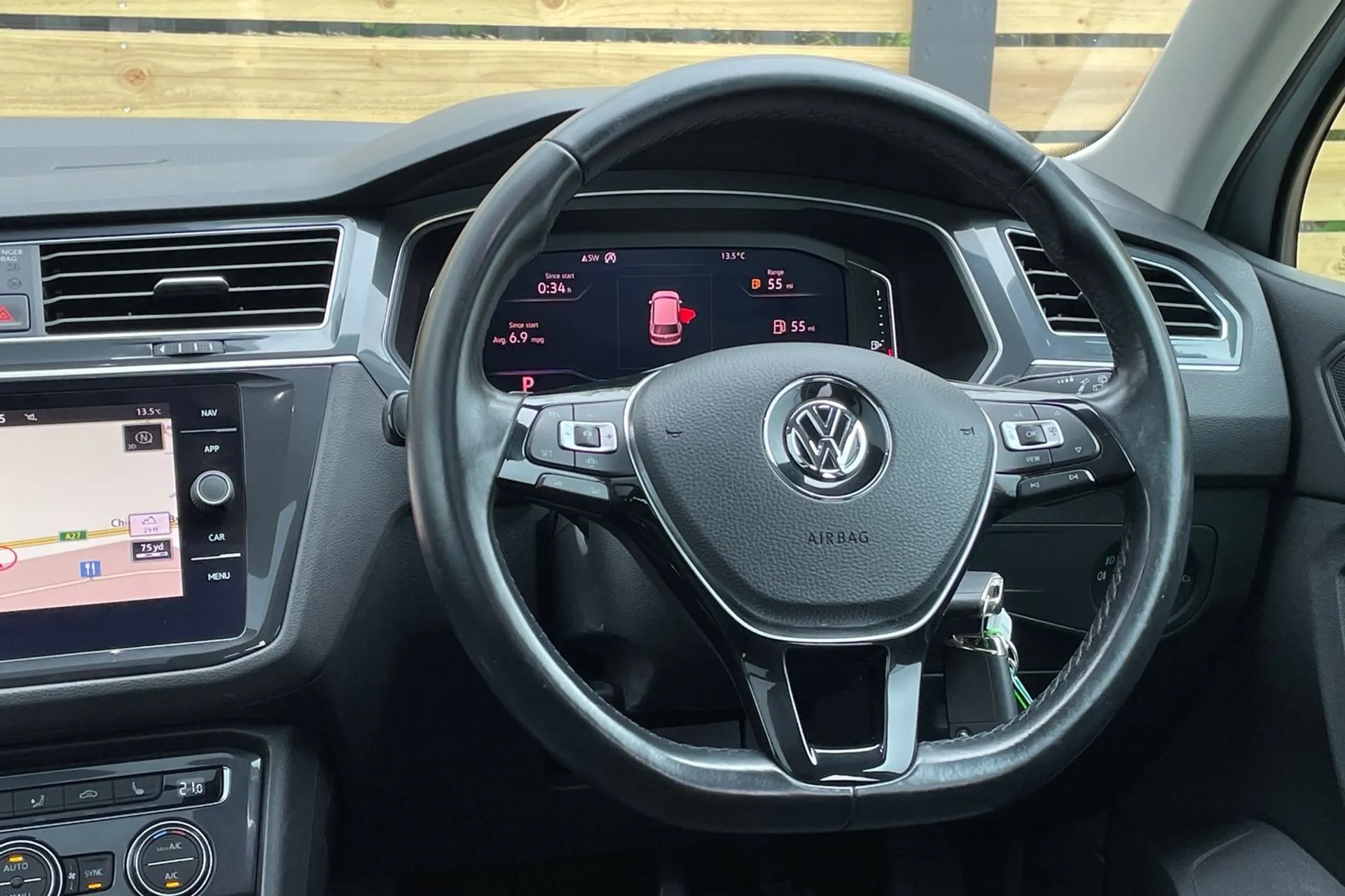 VOLKSWAGEN TIGUAN thumbnail image number 35