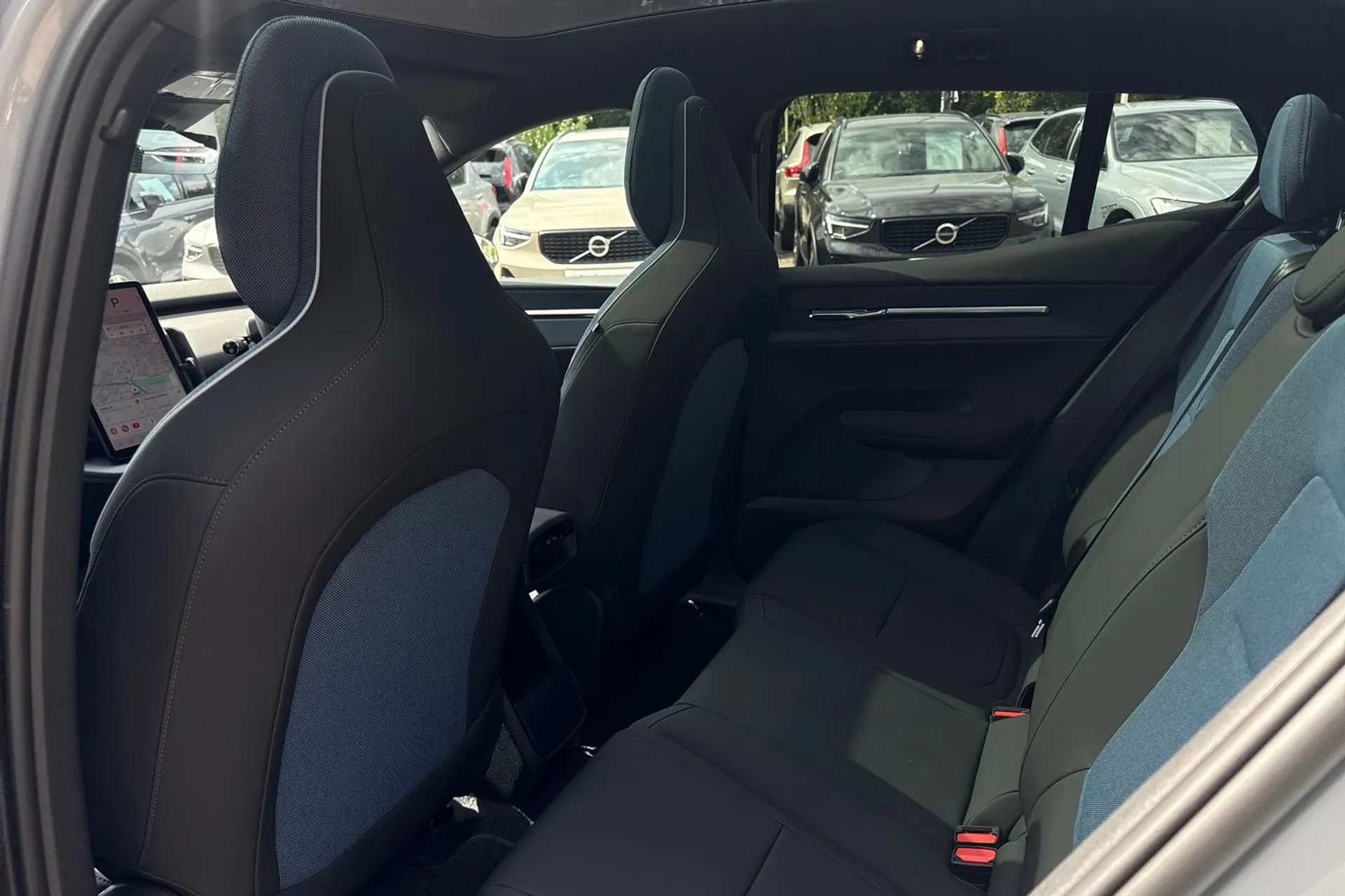 Volvo EX30 thumbnail image number 30