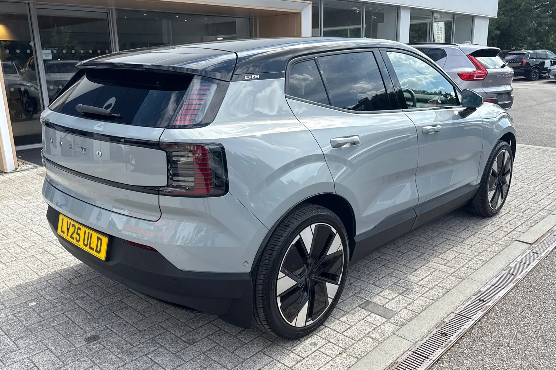 Volvo EX30 thumbnail image number 7