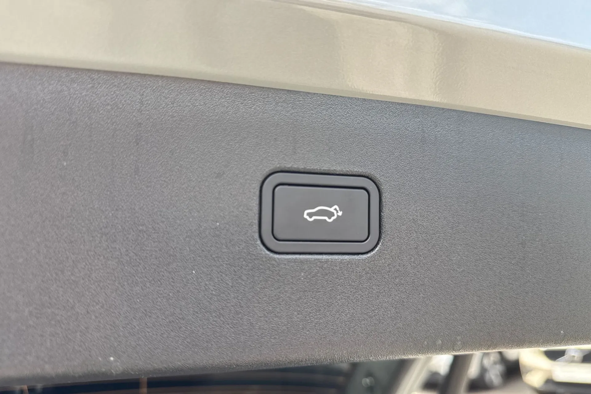 Volvo EX30 thumbnail image number 20