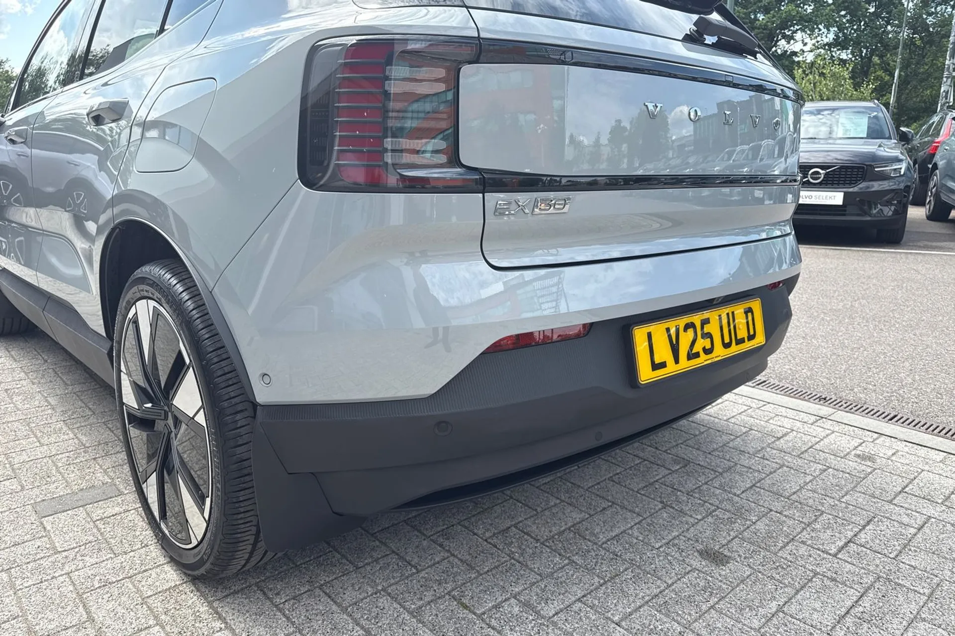 Volvo EX30 thumbnail image number 17