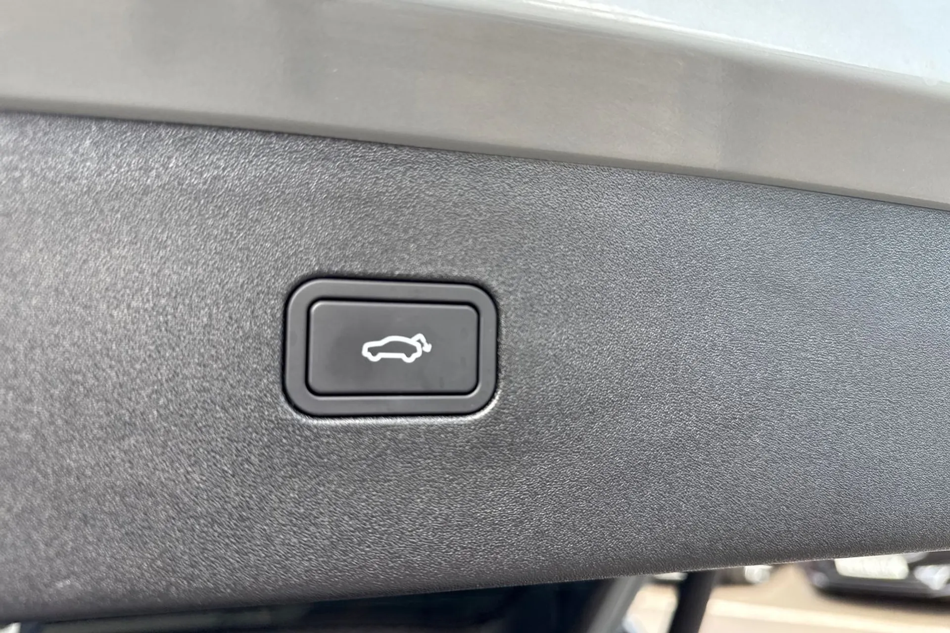 Volvo EX30 thumbnail image number 20