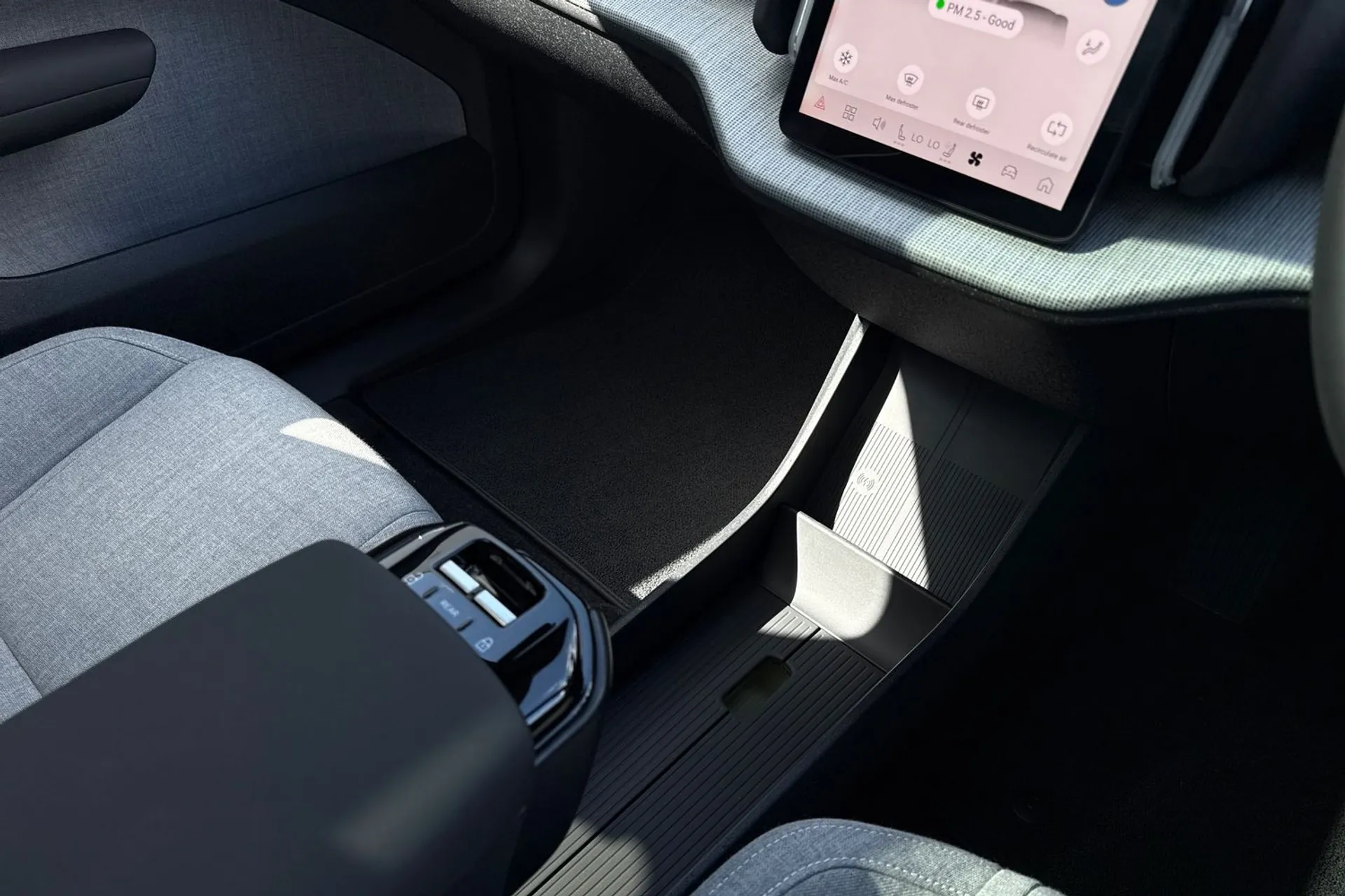 Volvo EX30 thumbnail image number 42