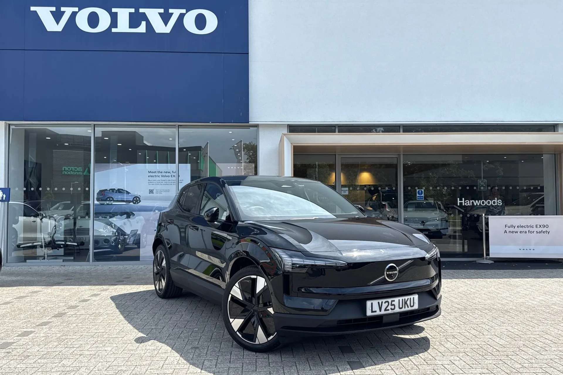 Volvo EX30 focused image