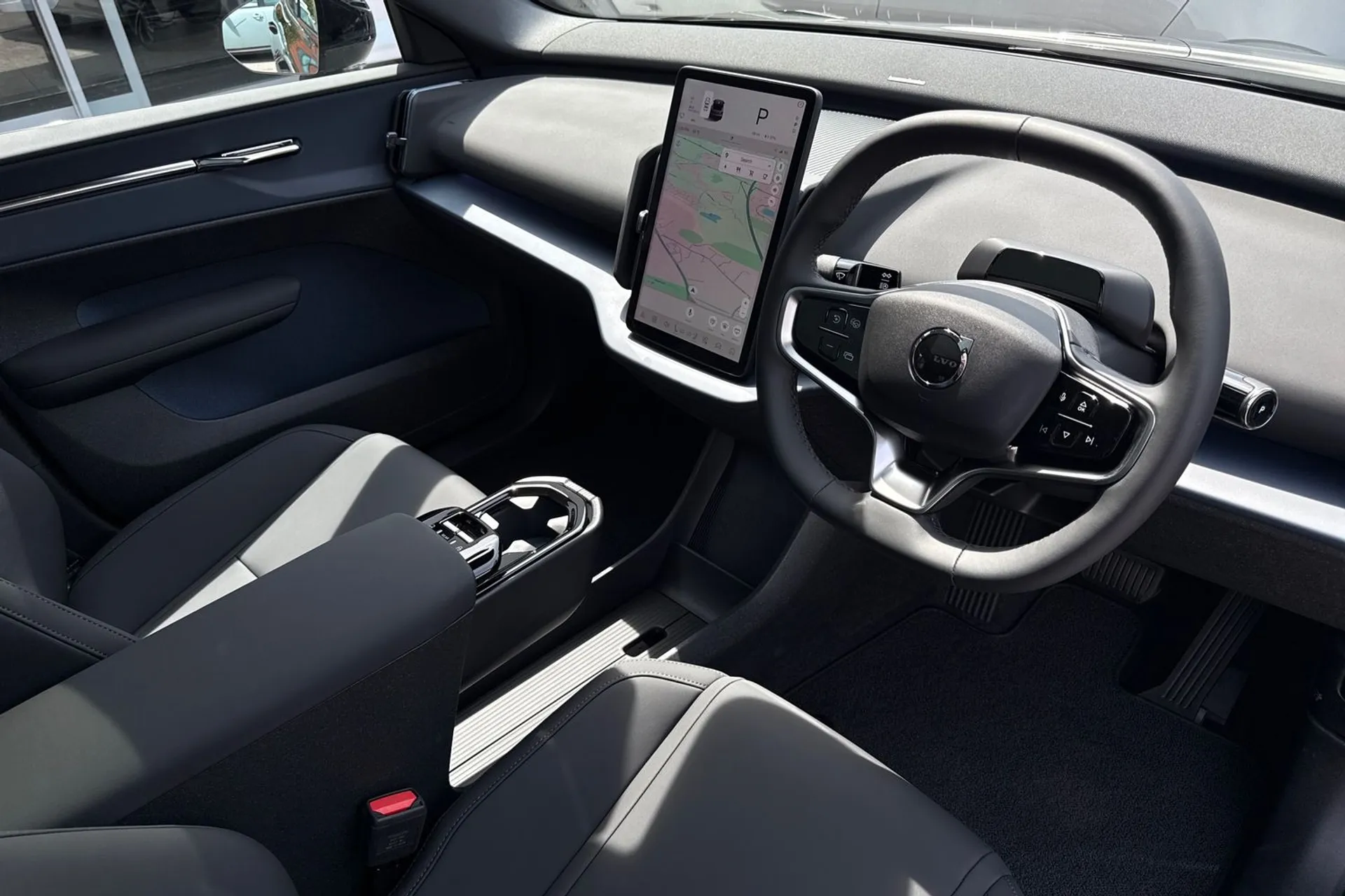 Volvo EX30 thumbnail image number 5