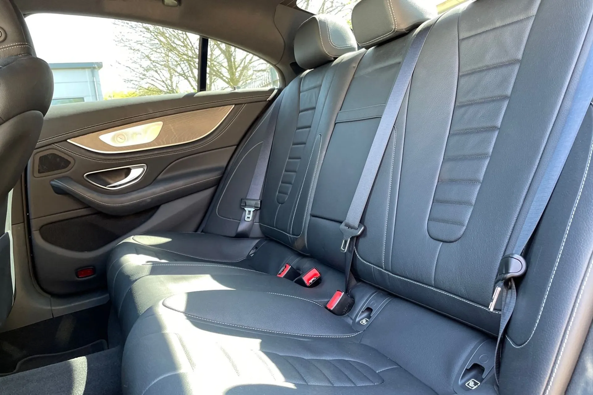 MERCEDES-BENZ CLS thumbnail image number 31