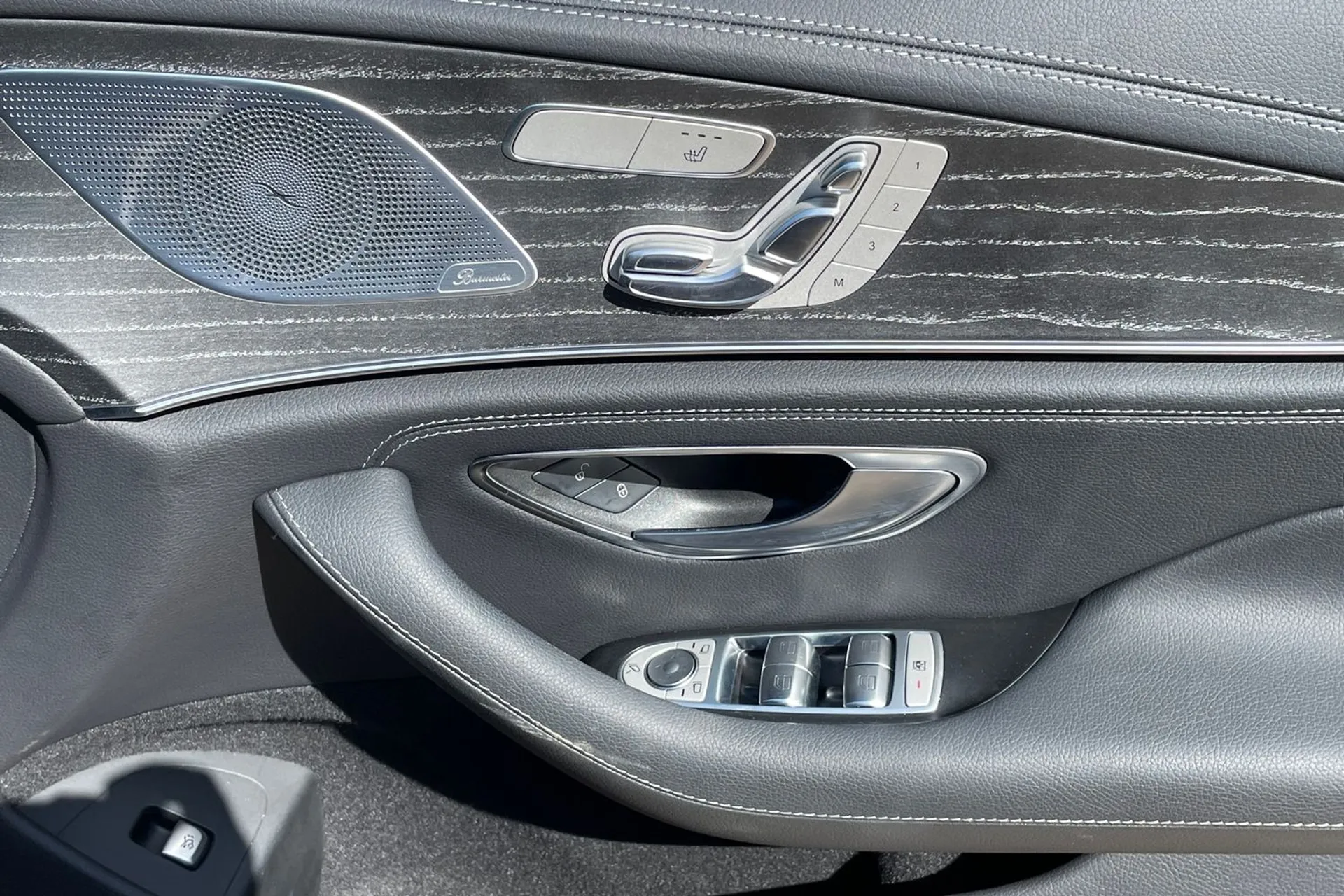 MERCEDES-BENZ CLS thumbnail image number 40