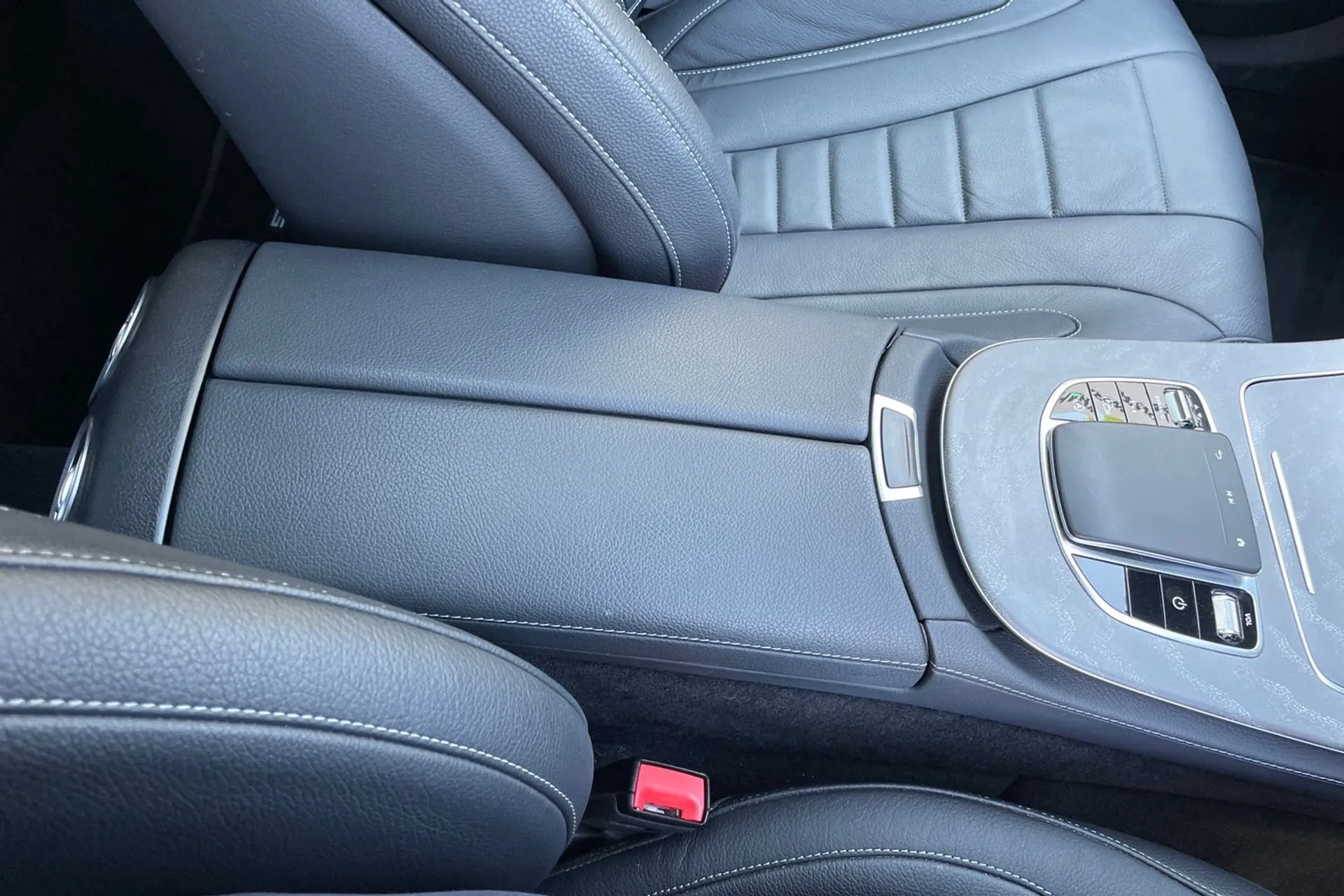 MERCEDES-BENZ CLS thumbnail image number 41