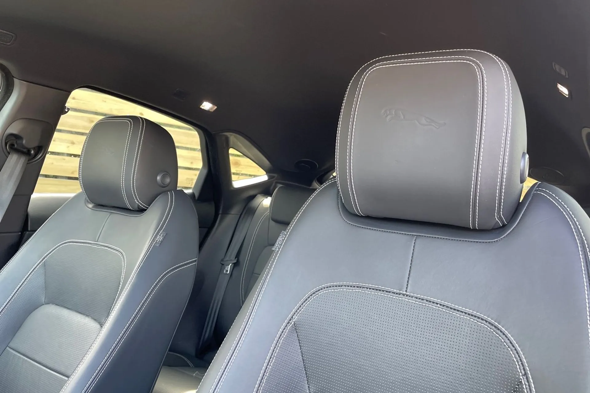 Jaguar E-PACE thumbnail image number 30