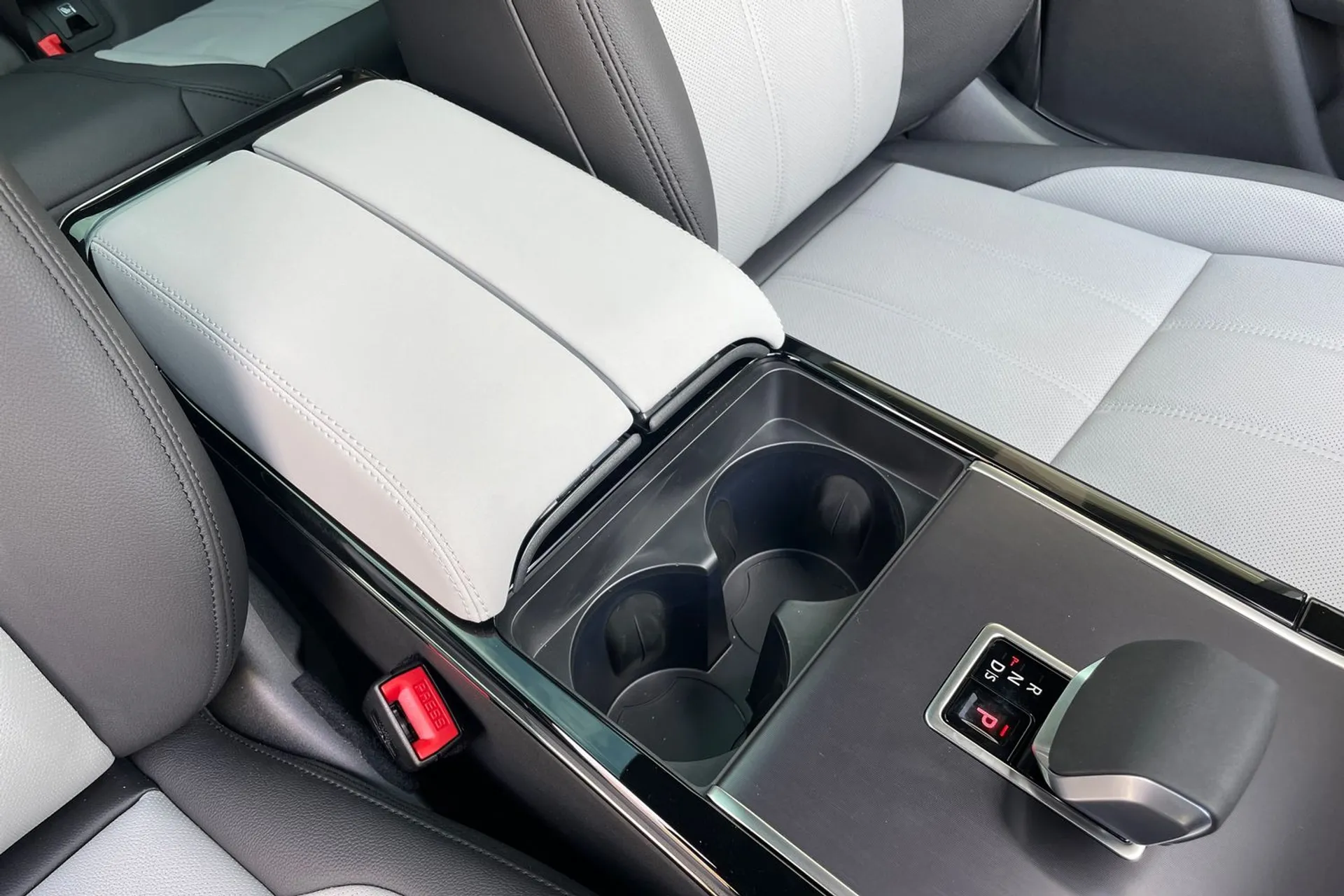 LAND ROVER RANGE ROVER EVOQUE thumbnail image number 22