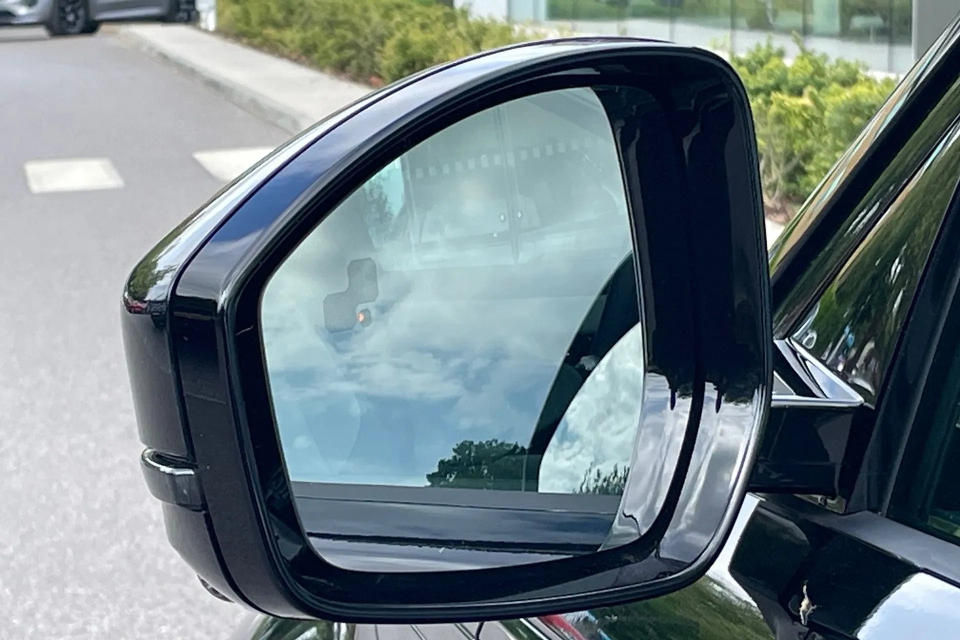 LAND ROVER RANGE ROVER EVOQUE thumbnail image number 17