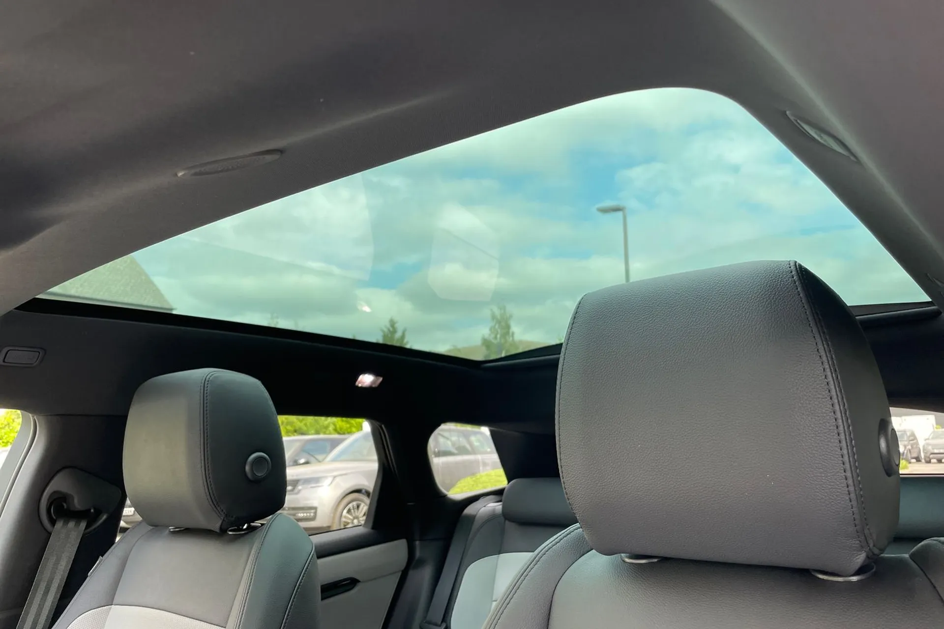 LAND ROVER RANGE ROVER EVOQUE thumbnail image number 5