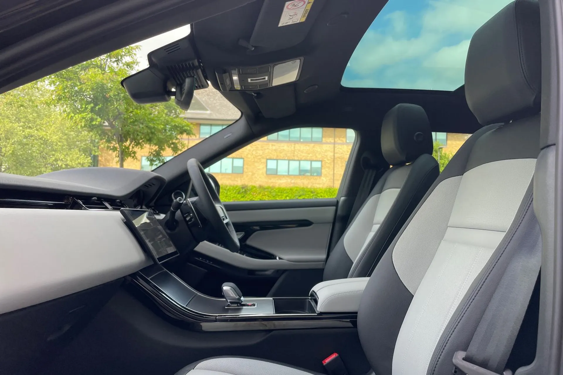 LAND ROVER RANGE ROVER EVOQUE thumbnail image number 51