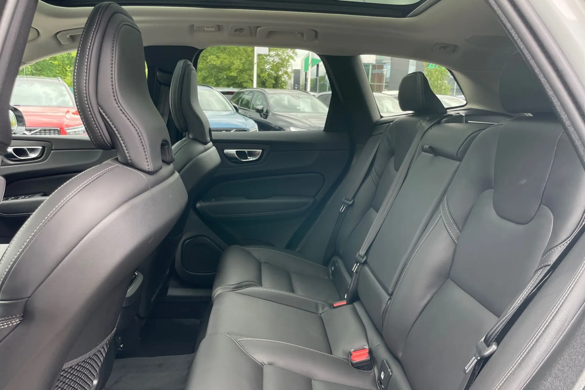 Volvo XC60 thumbnail image number 29
