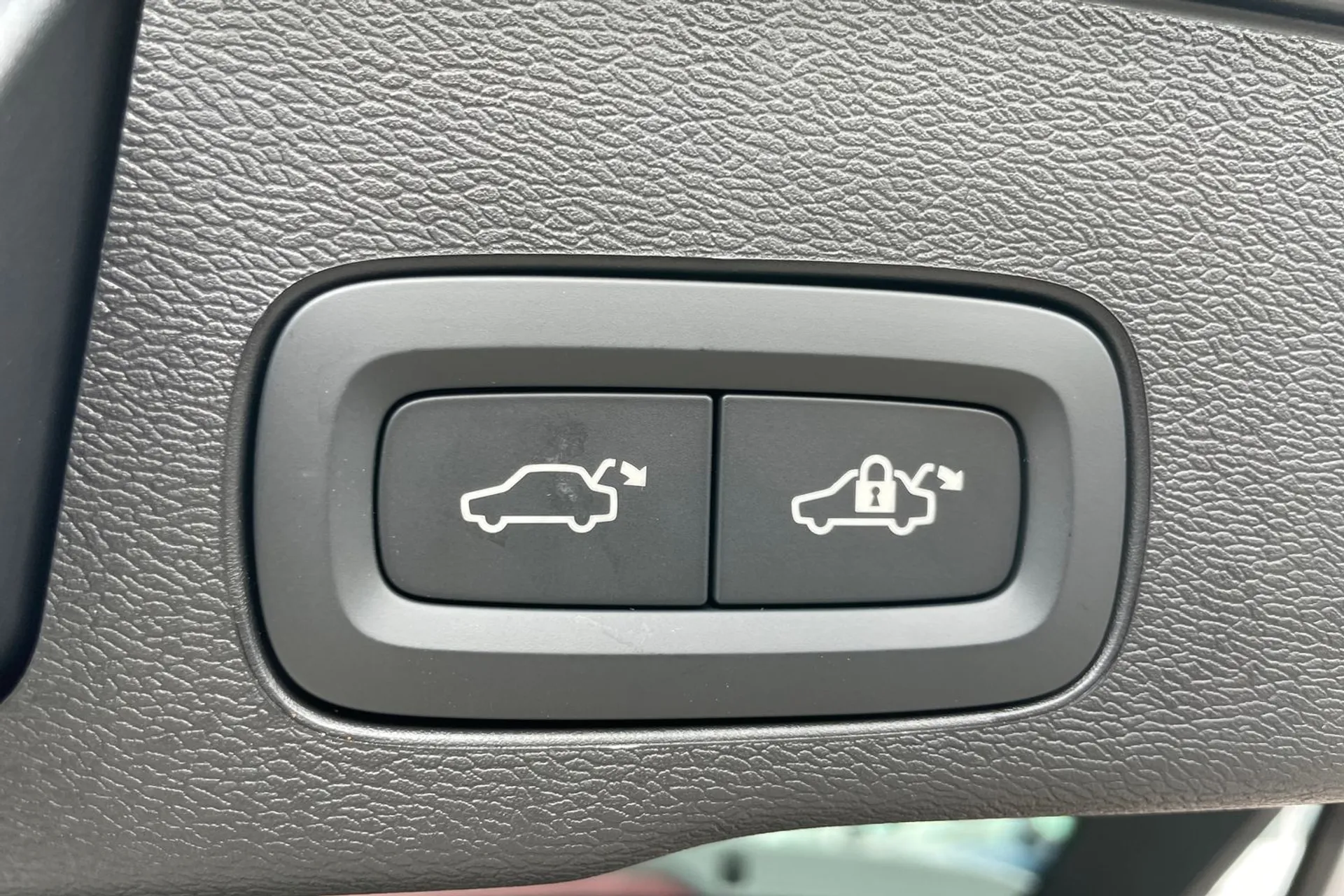 Volvo XC60 thumbnail image number 20