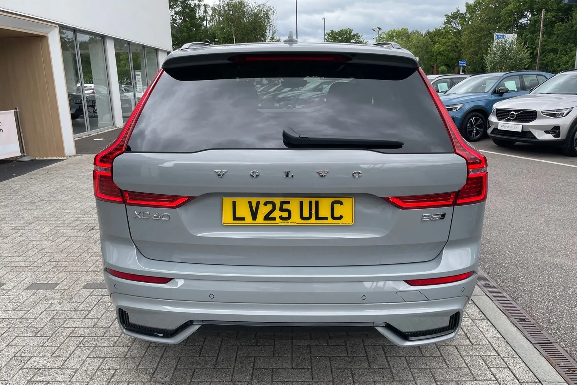 Volvo XC60 thumbnail image number 8