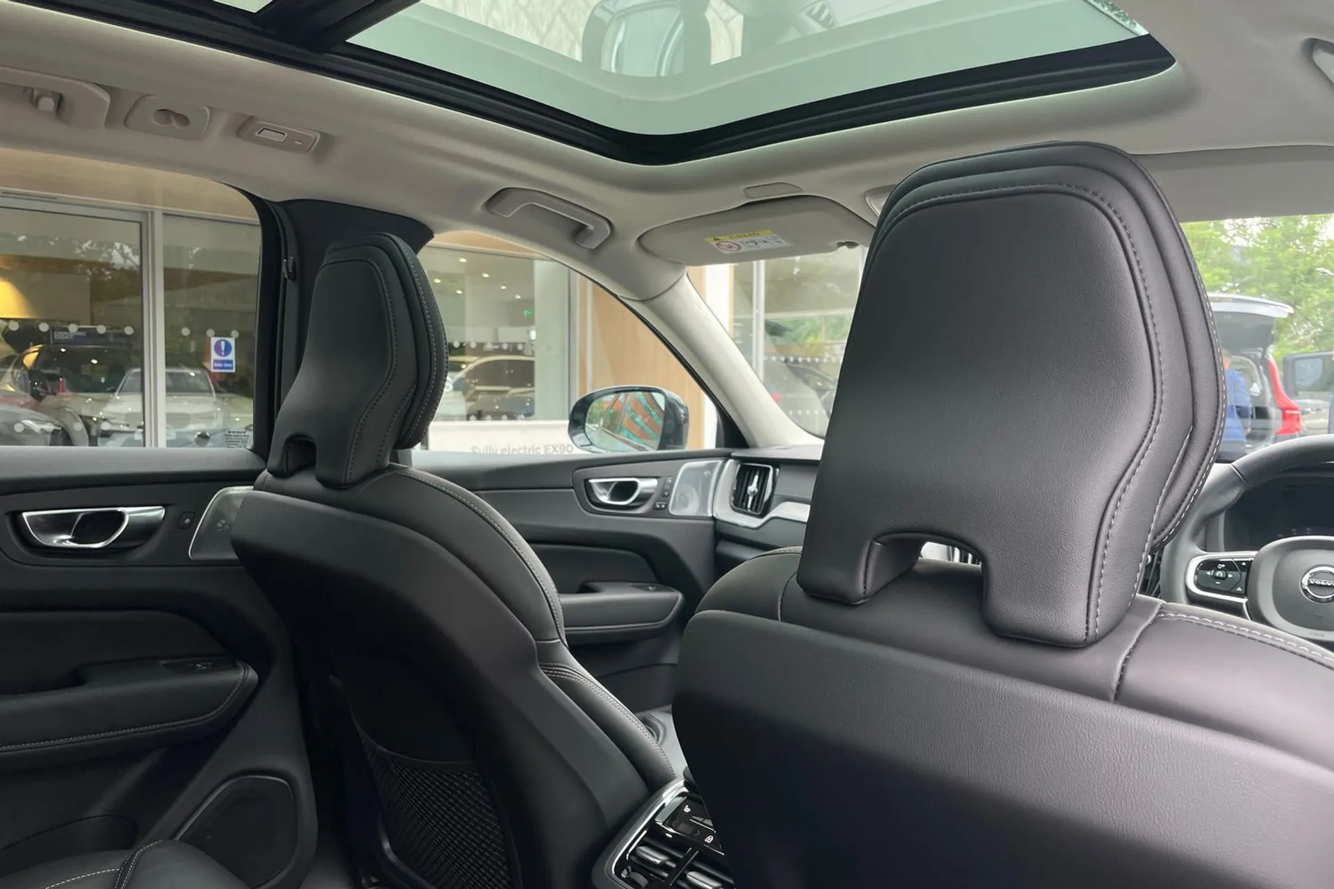 Volvo XC60 thumbnail image number 23