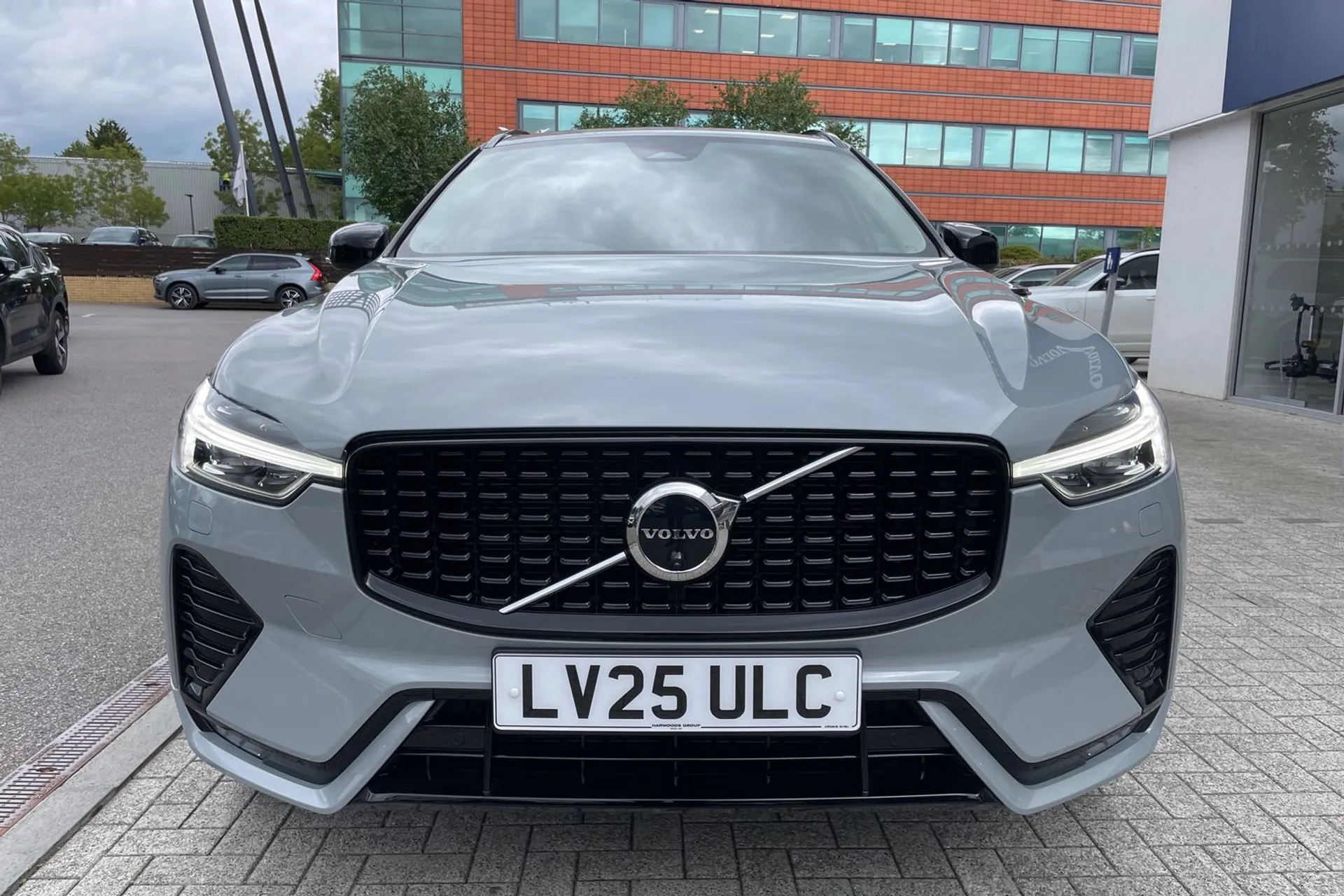 Volvo XC60 thumbnail image number 12