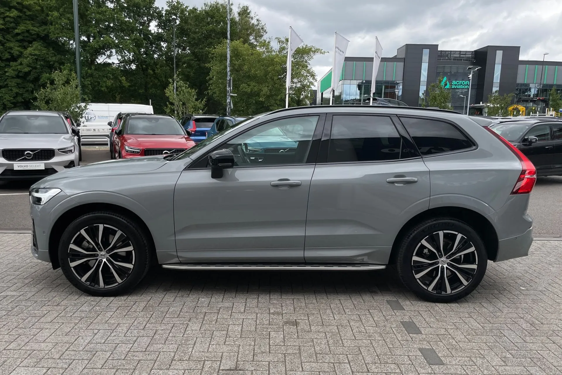 Volvo XC60 thumbnail image number 10