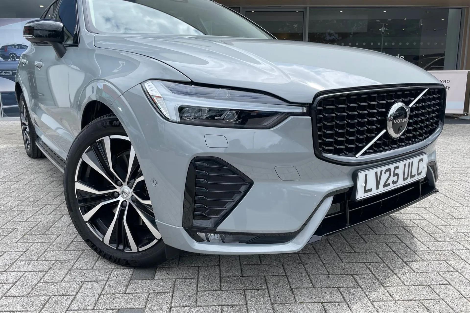 Volvo XC60 thumbnail image number 6