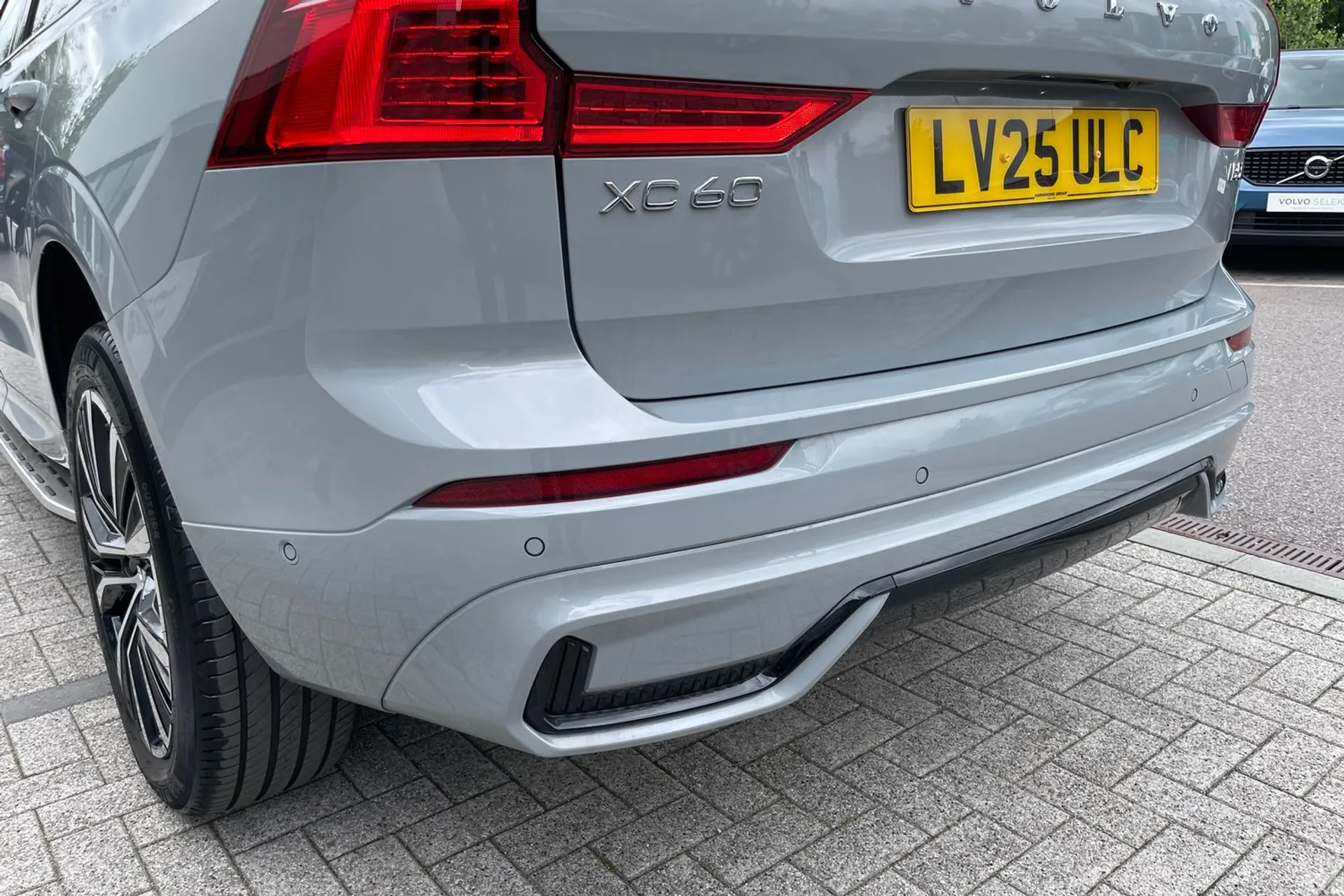 Volvo XC60 thumbnail image number 17