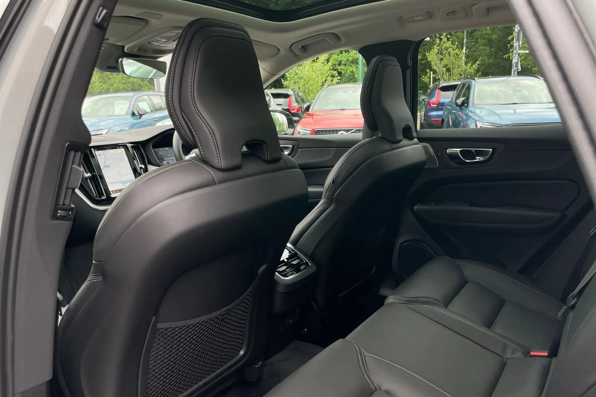 Volvo XC60 thumbnail image number 30