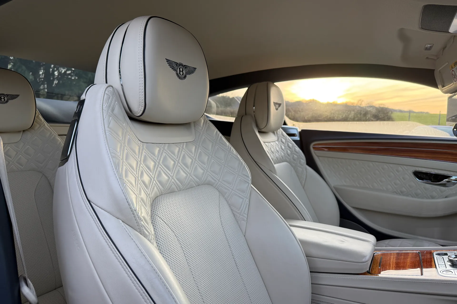 Bentley CONTINENTAL GT thumbnail image number 13