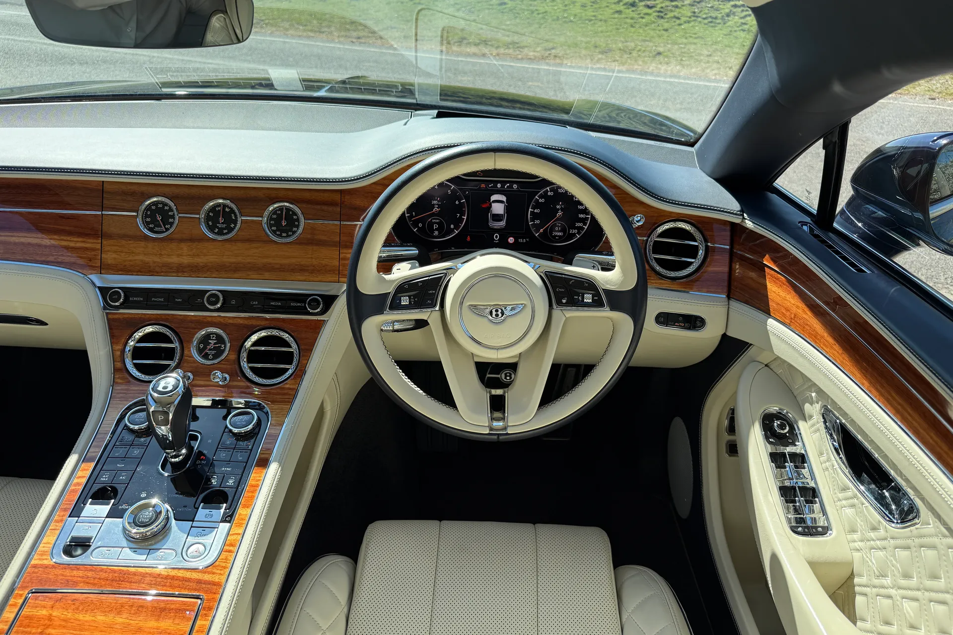Bentley CONTINENTAL GT thumbnail image number 40