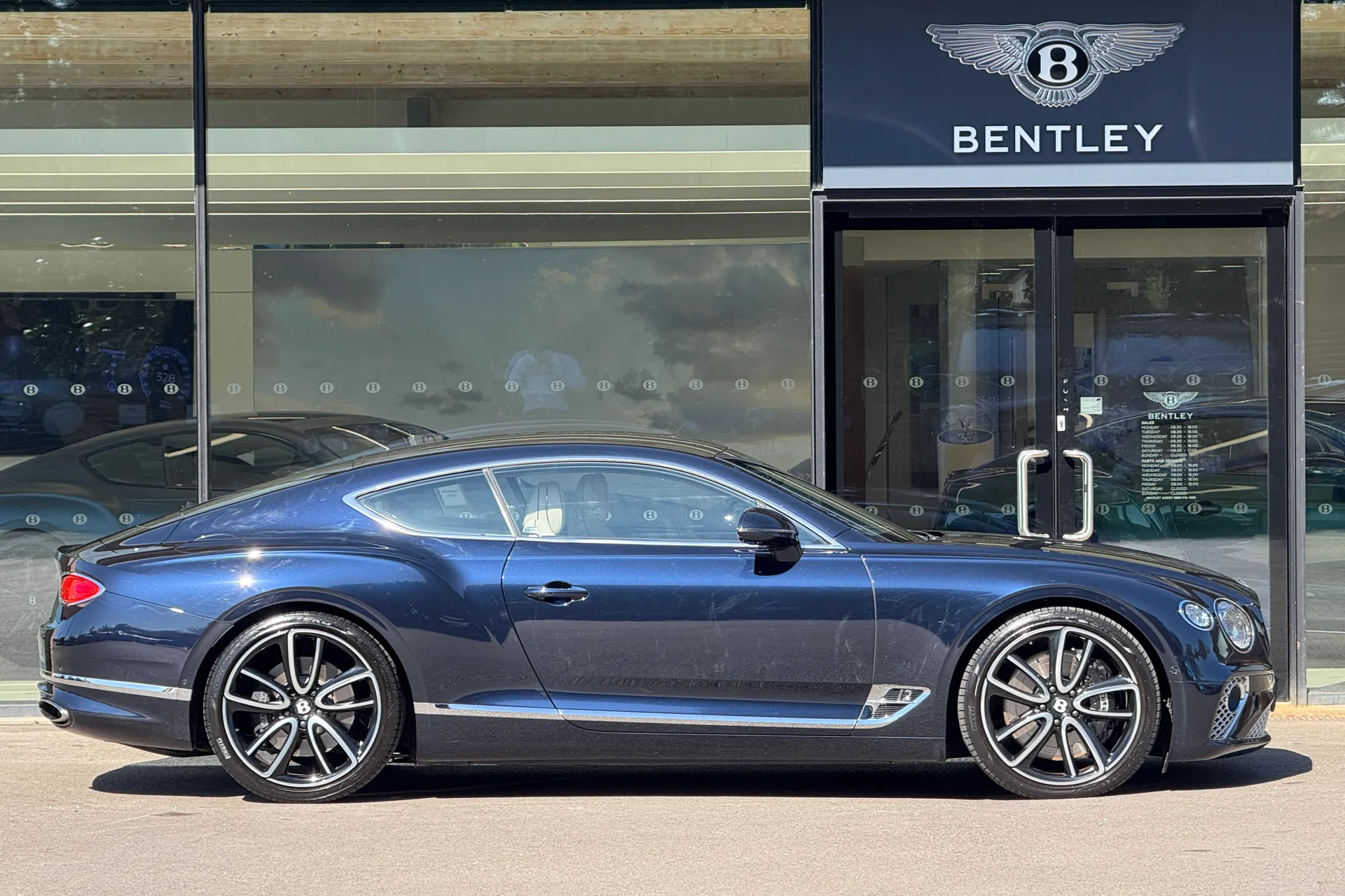 Bentley CONTINENTAL GT thumbnail image number 58