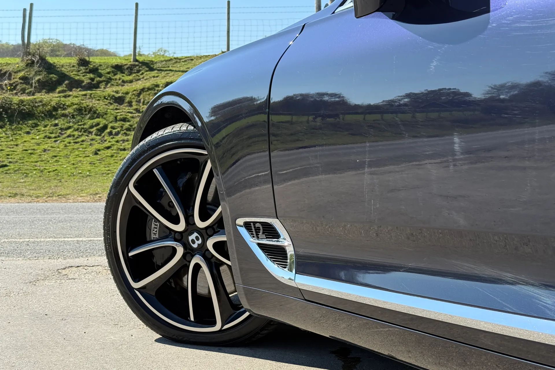 Bentley CONTINENTAL GT thumbnail image number 20